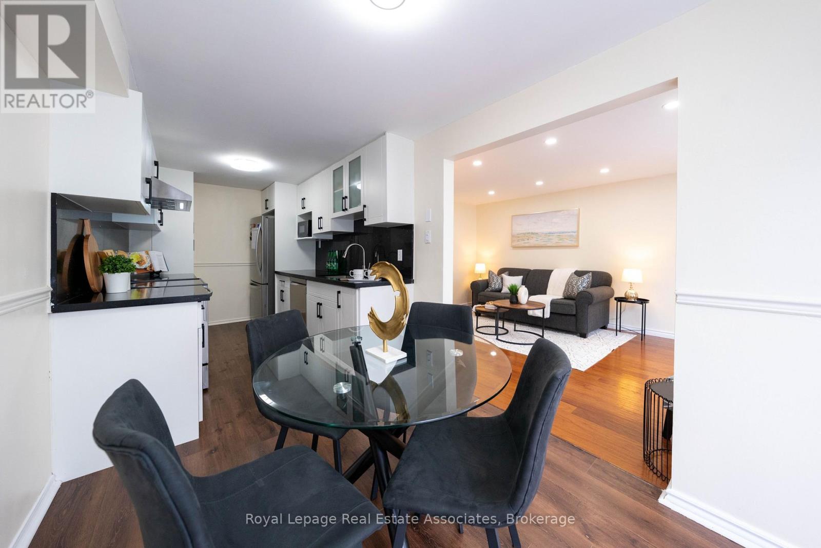 41 Barrett Crescent, Barrie, Ontario  L4N 5A4 - Photo 6 - S12525932