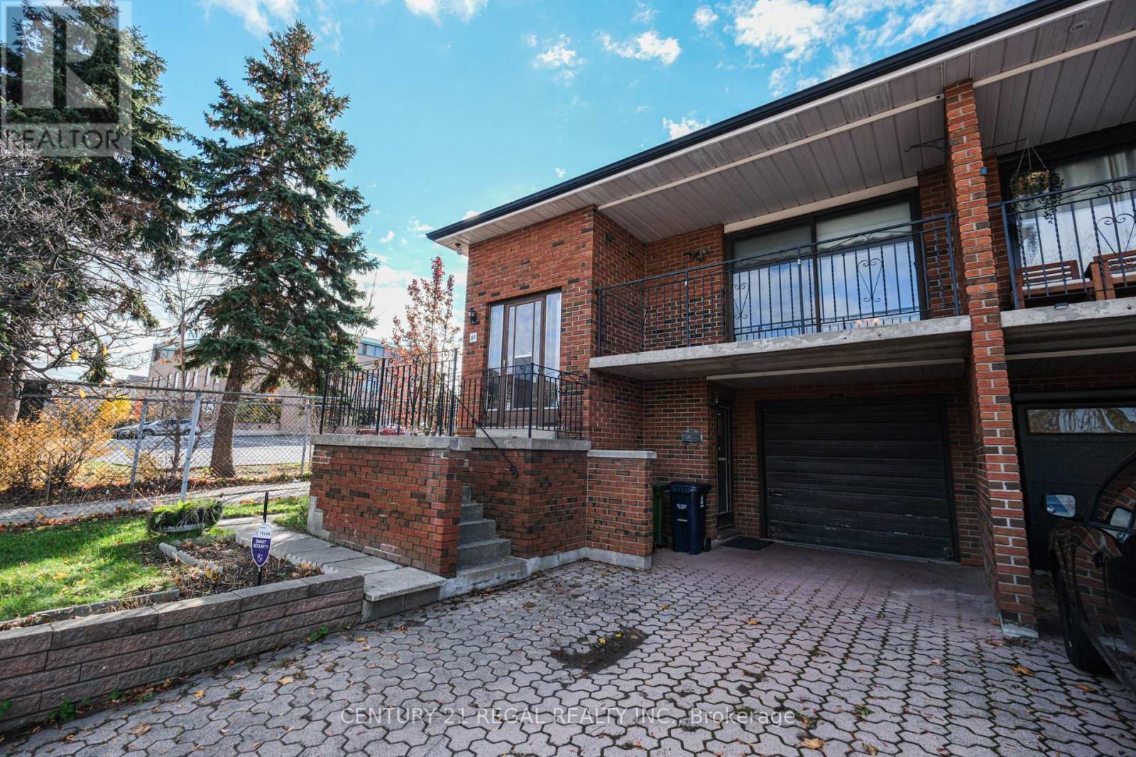 80 Robbinstone Drive, Toronto, Ontario  M1B 2E6 - Photo 2 - E12526642