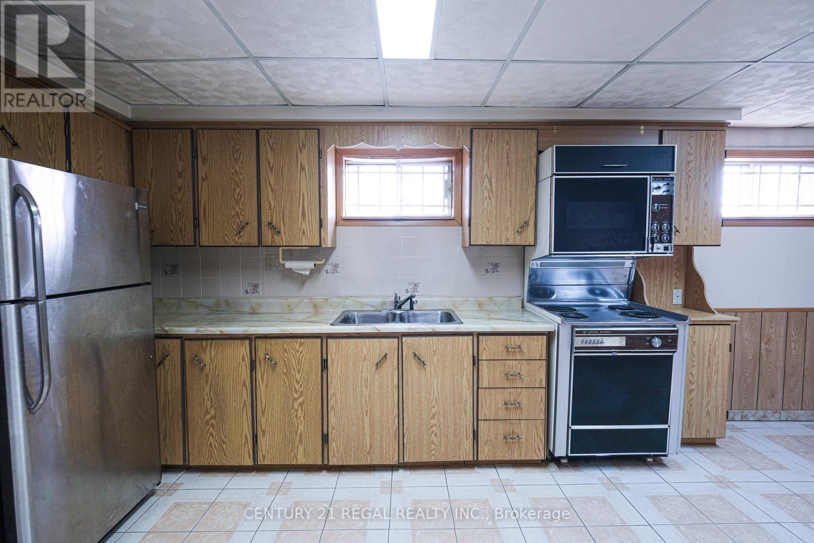 80 Robbinstone Drive, Toronto, Ontario  M1B 2E6 - Photo 25 - E12526642