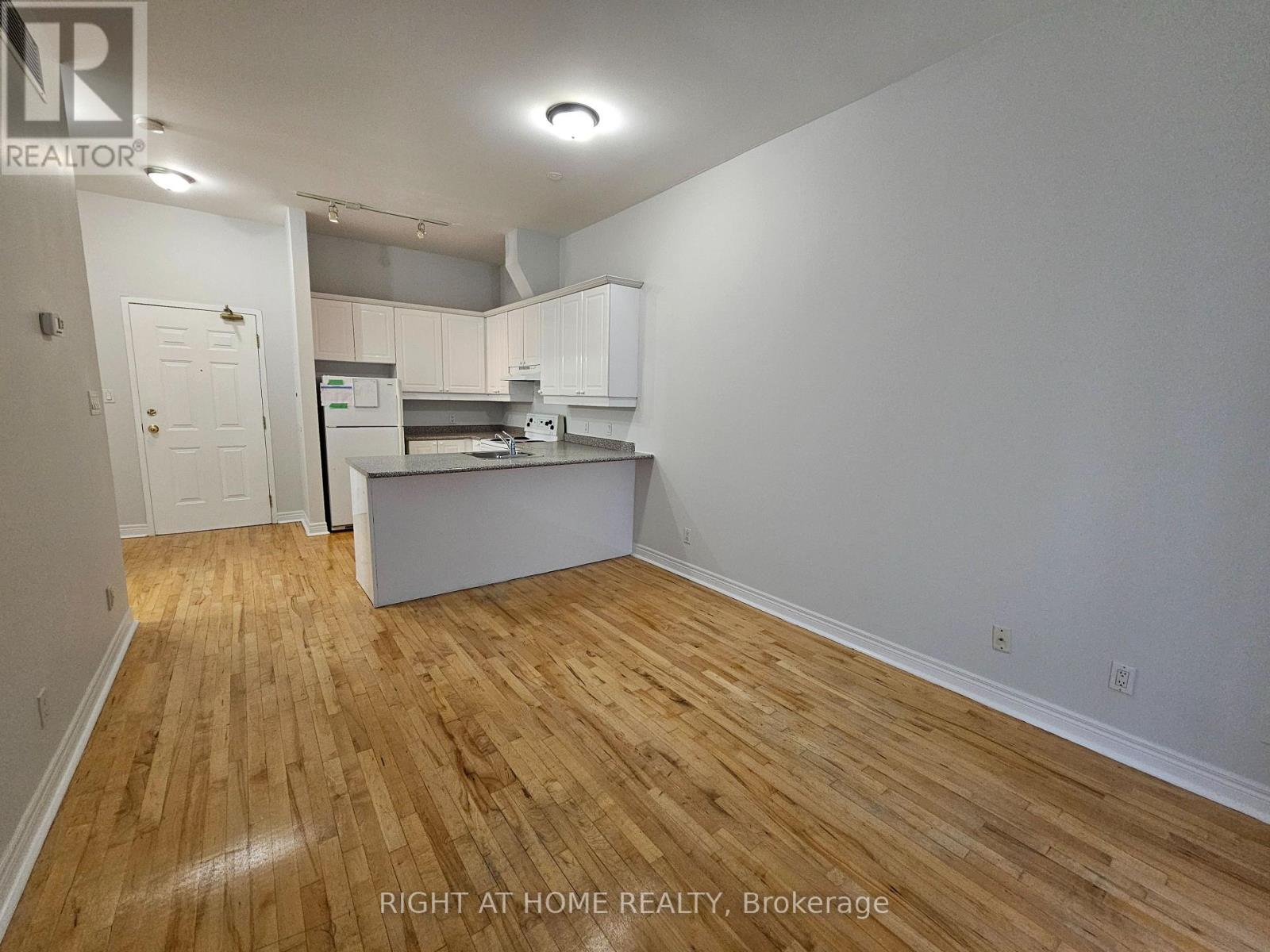 205 - 524 Yonge Street, Toronto, Ontario  M4Y 1X9 - Photo 11 - C12527266