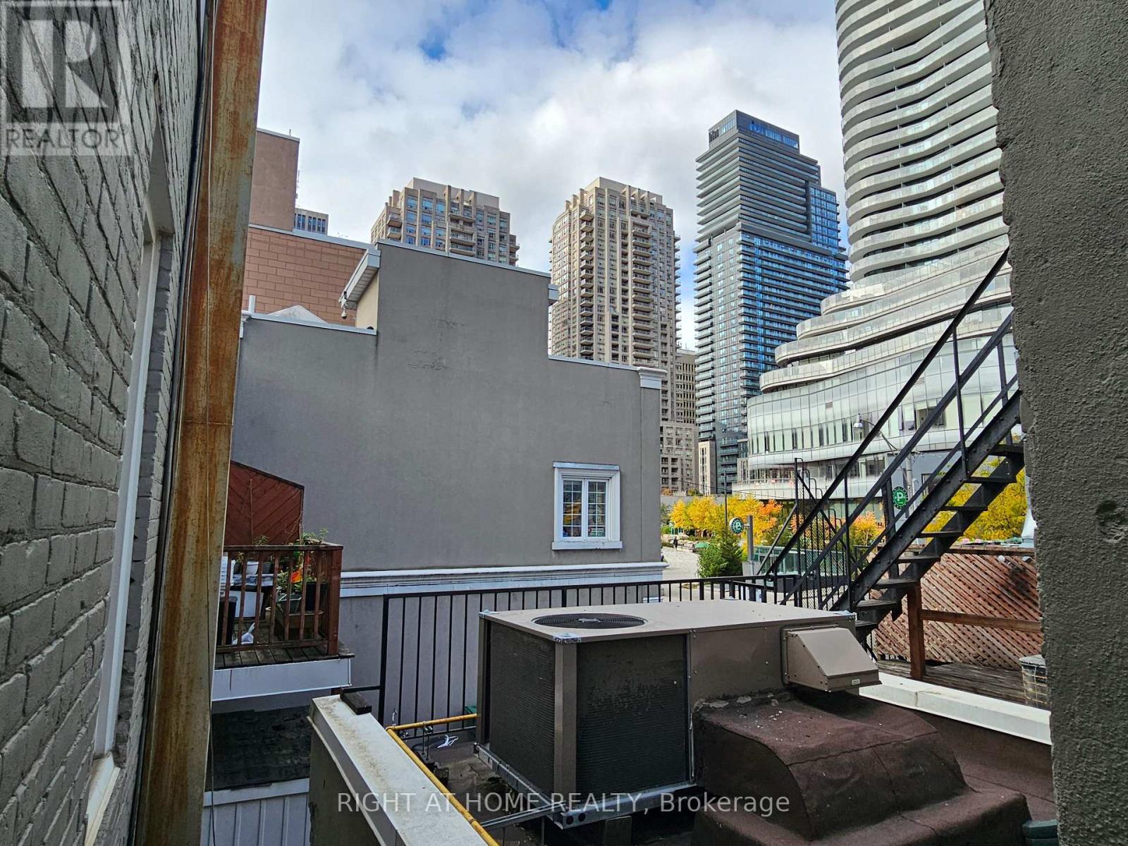 205 - 524 Yonge Street, Toronto, Ontario  M4Y 1X9 - Photo 27 - C12527266