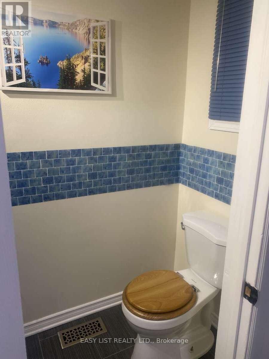 246 Romulus Private, Ottawa, Ontario  K1K 3Y2 - Photo 4 - X12200377