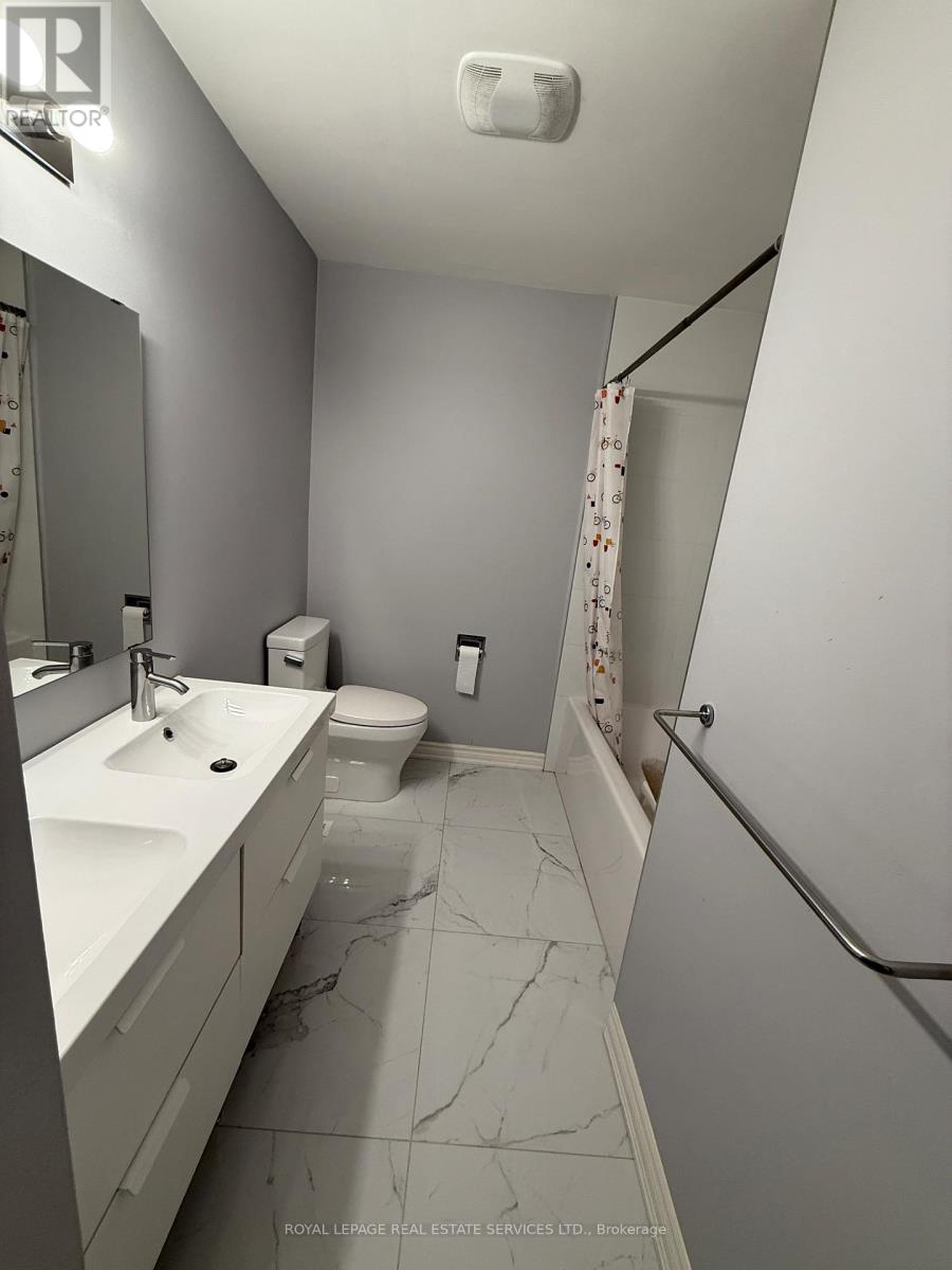 75 - 60 Hanson Rd Road, Mississauga, Ontario  L5B 2P6 - Photo 9 - W12527262