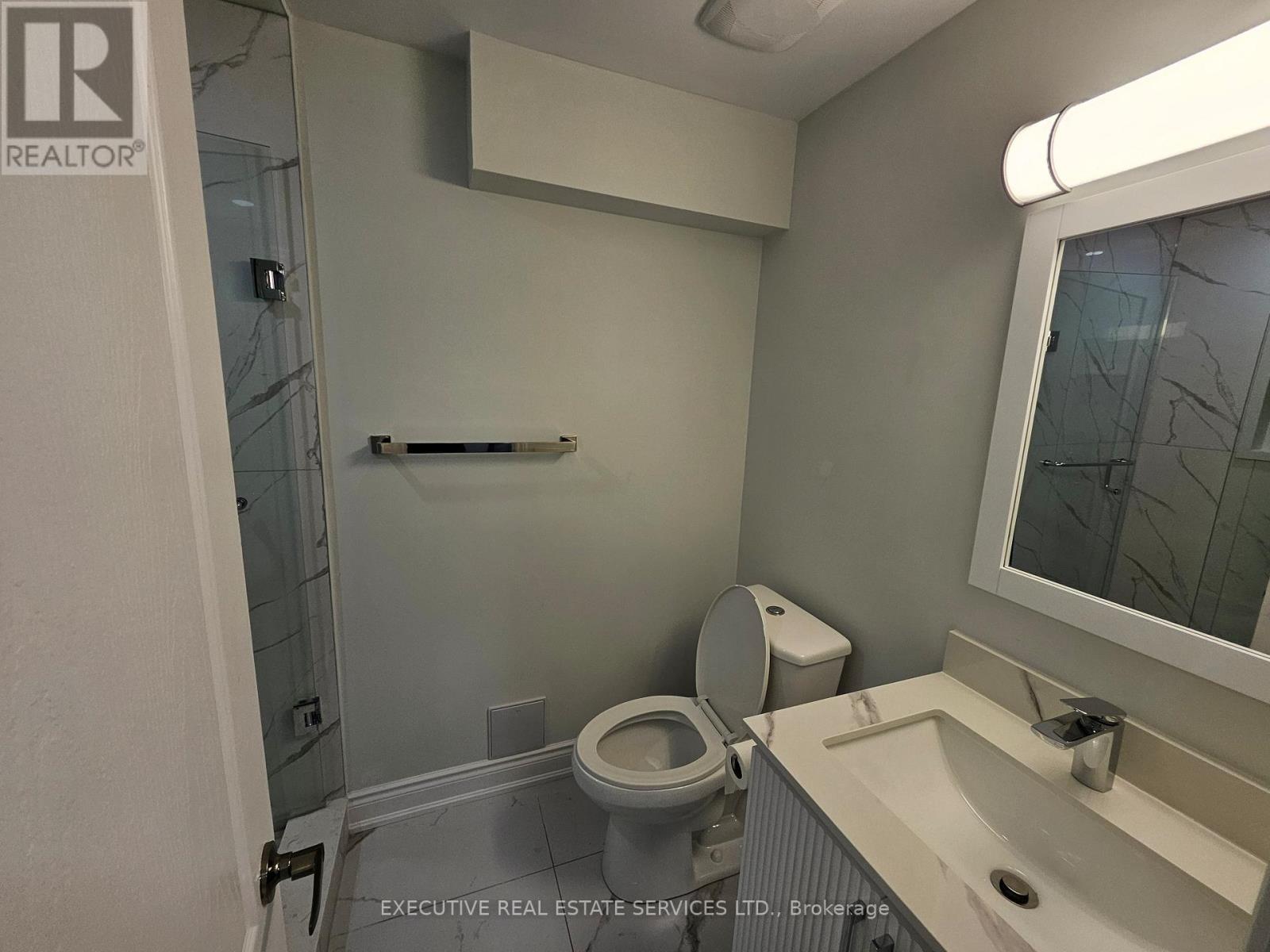 3910 Skyview Street, Mississauga, Ontario  L5M 8A4 - Photo 31 - W12527264