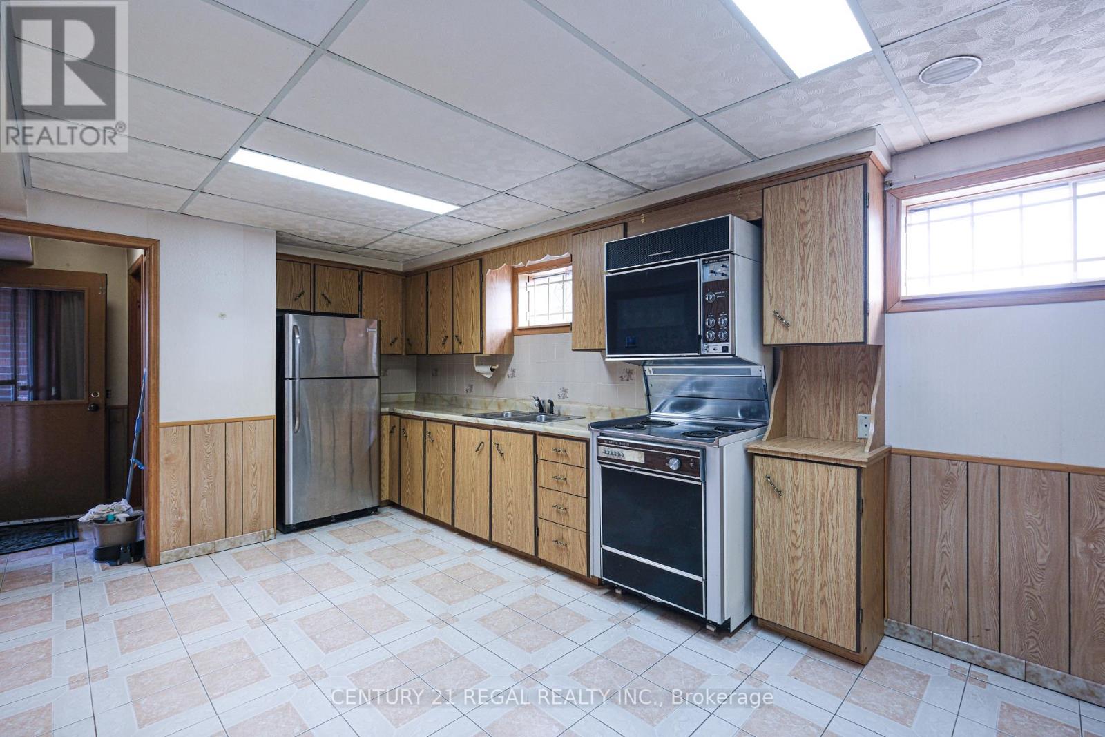 80 Robbinstone Drive, Toronto, Ontario  M1B 2E6 - Photo 24 - E12526642