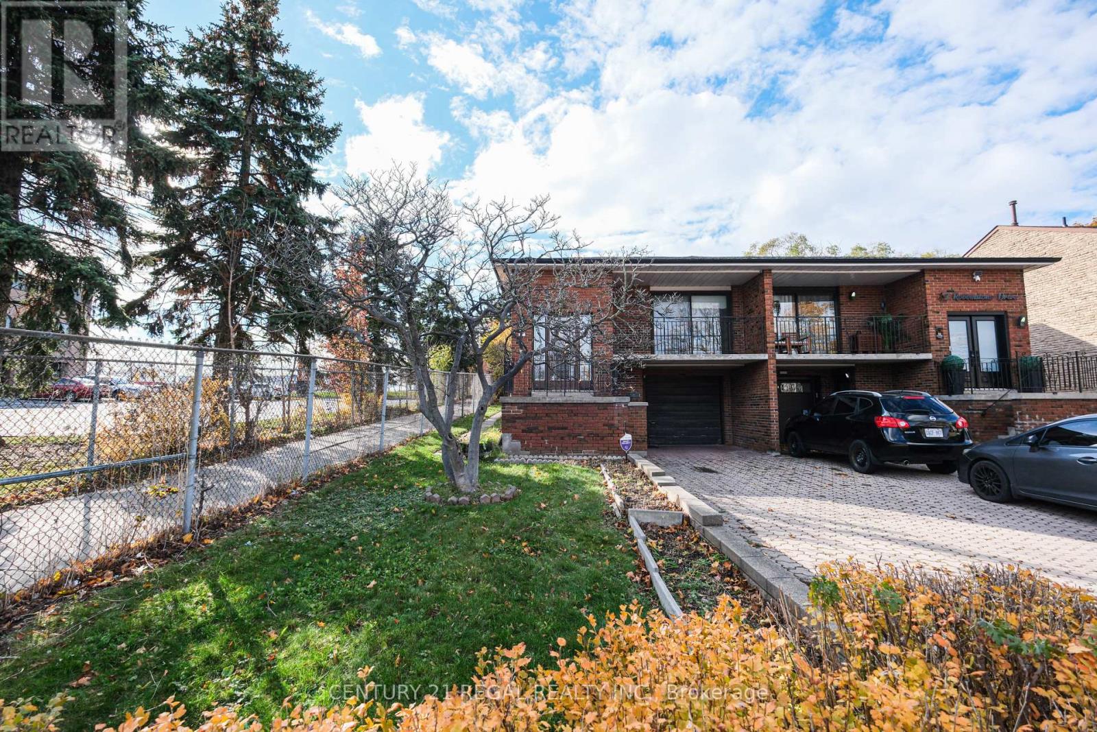 80 Robbinstone Drive, Toronto, Ontario  M1B 2E6 - Photo 3 - E12526642