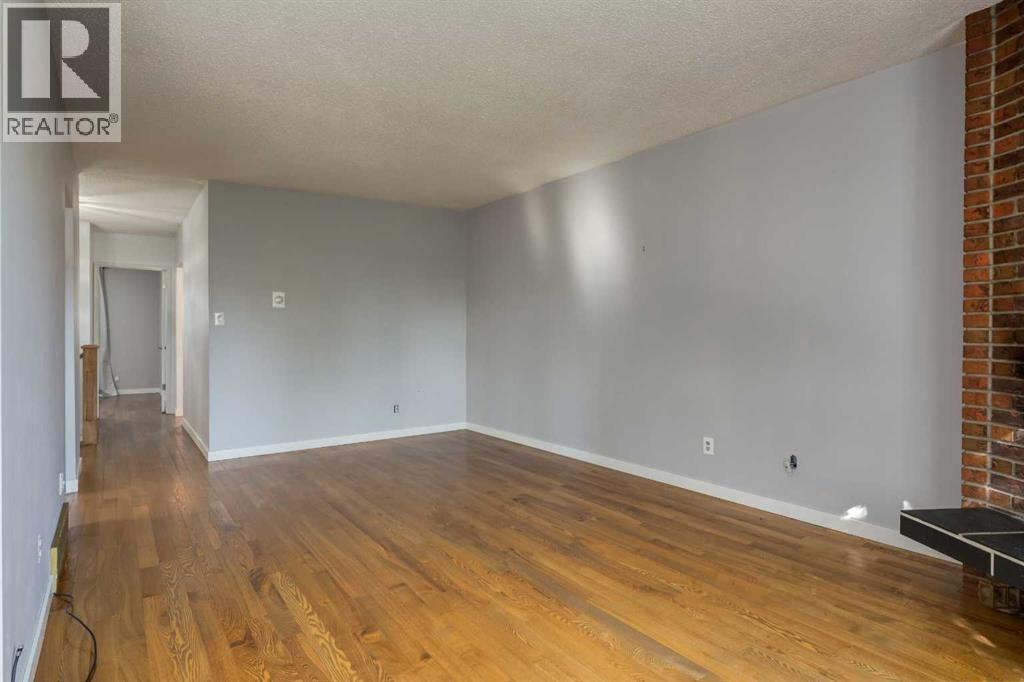 263 Silver Mead Close Nw, Calgary, Alberta  T3B 3M7 - Photo 17 - A2261805