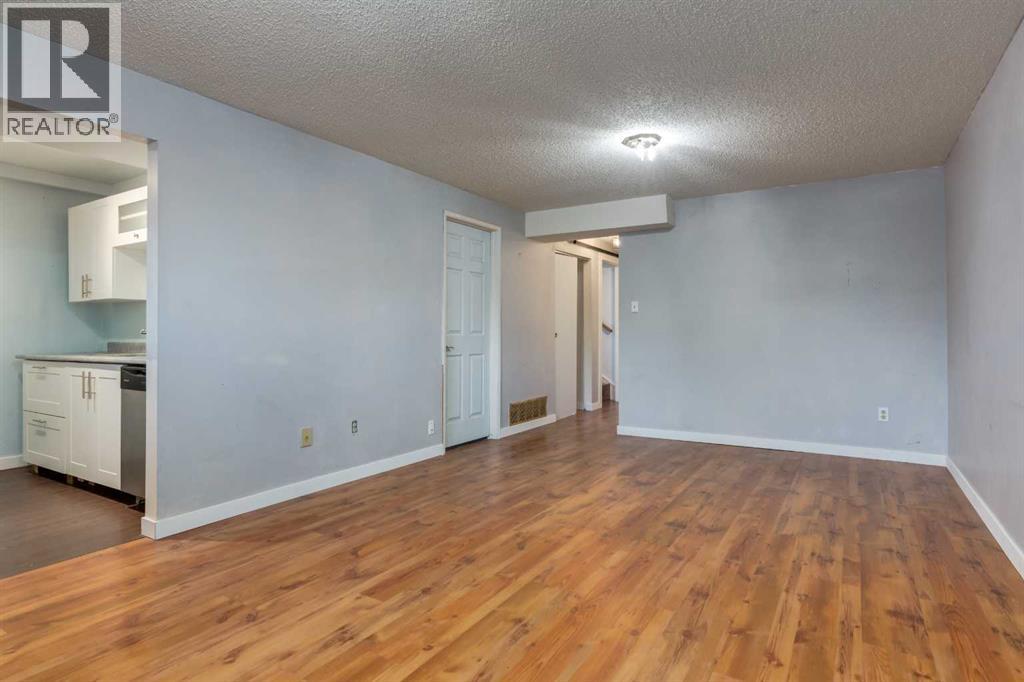 263 Silver Mead Close Nw, Calgary, Alberta  T3B 3M7 - Photo 29 - A2261805