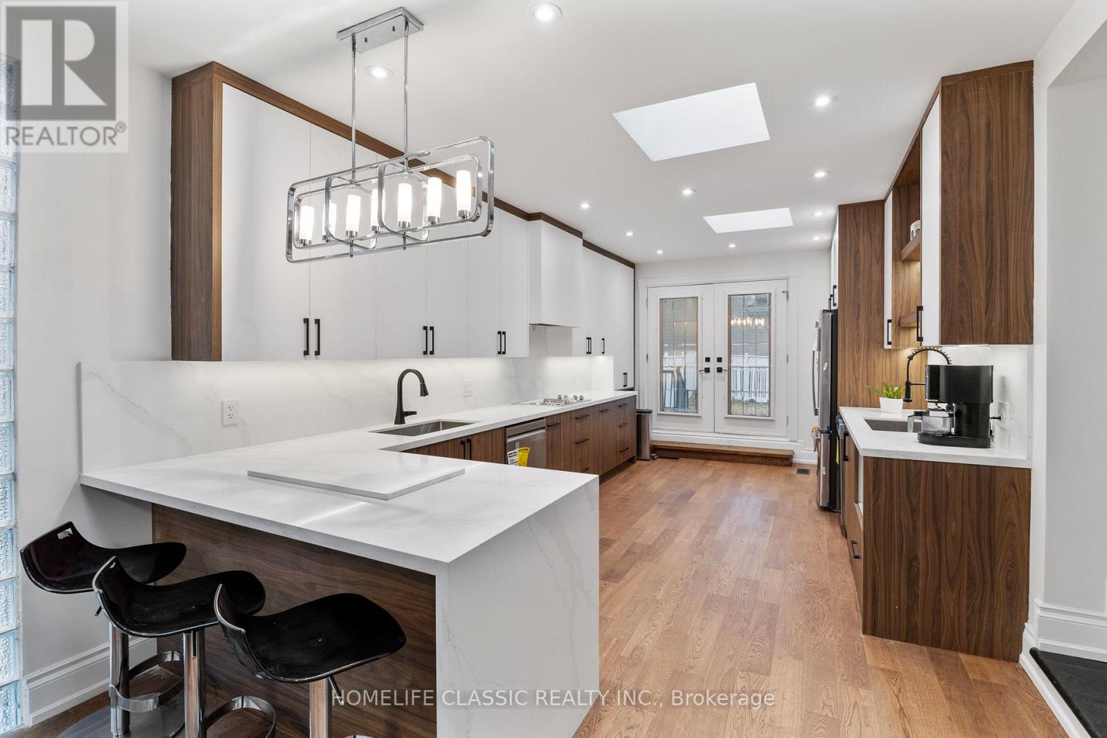 92 Cocksfield Avenue, Toronto, Ontario  M3H 3T2 - Photo 29 - C12527276