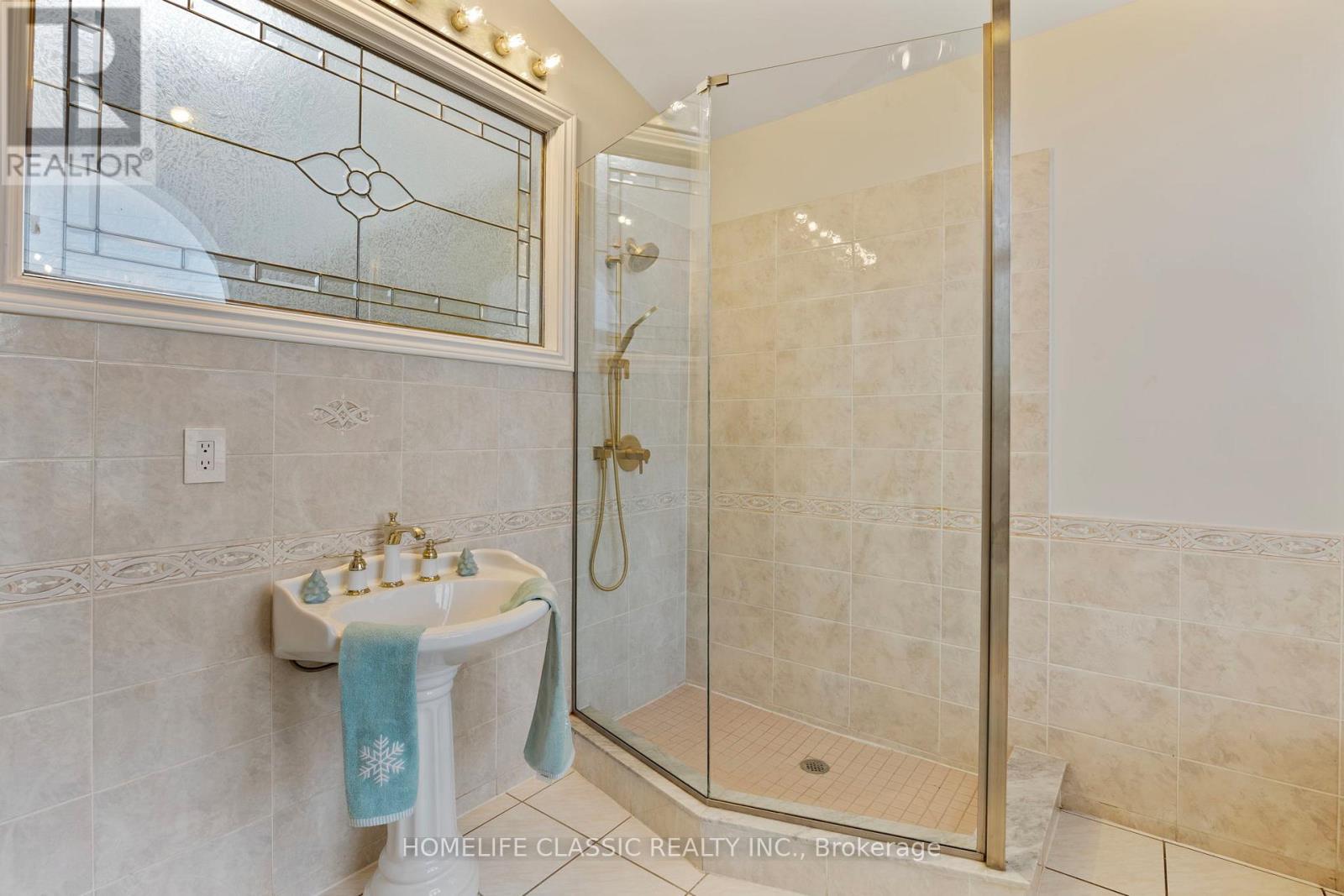 92 Cocksfield Avenue, Toronto, Ontario  M3H 3T2 - Photo 41 - C12527276