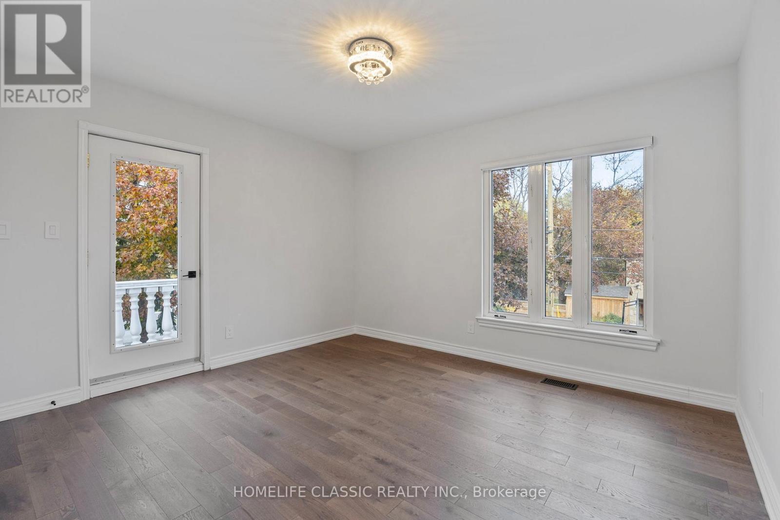 92 Cocksfield Avenue, Toronto, Ontario  M3H 3T2 - Photo 47 - C12527276