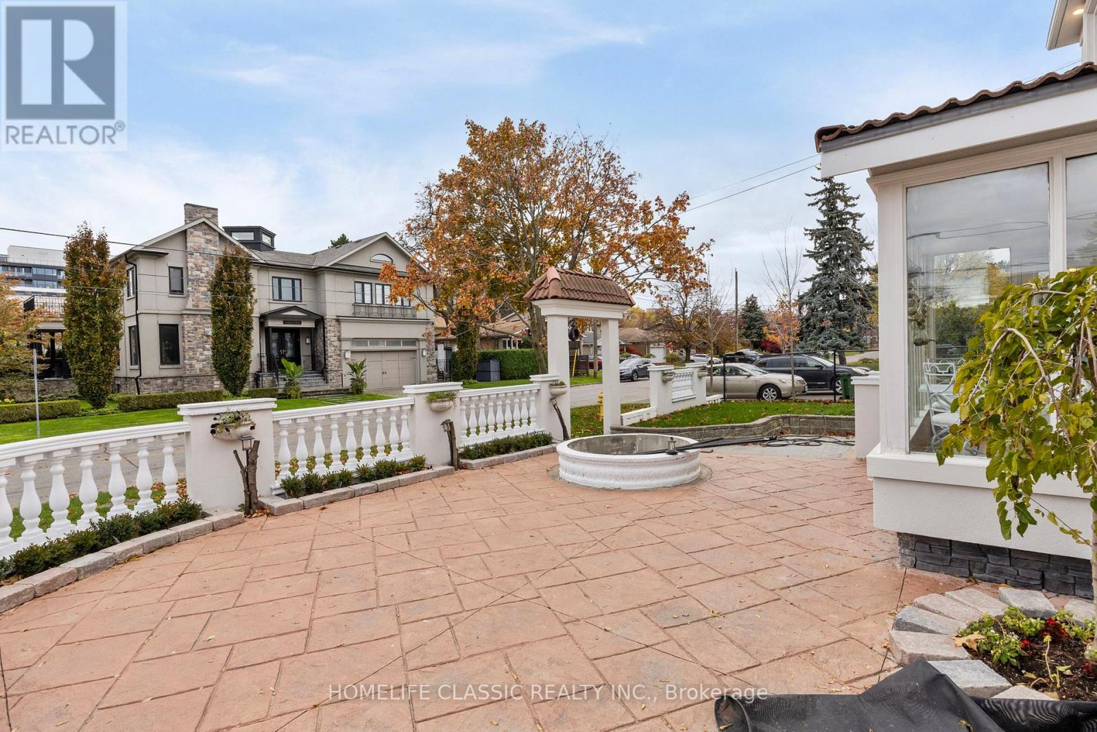 92 Cocksfield Avenue, Toronto, Ontario  M3H 3T2 - Photo 5 - C12527276