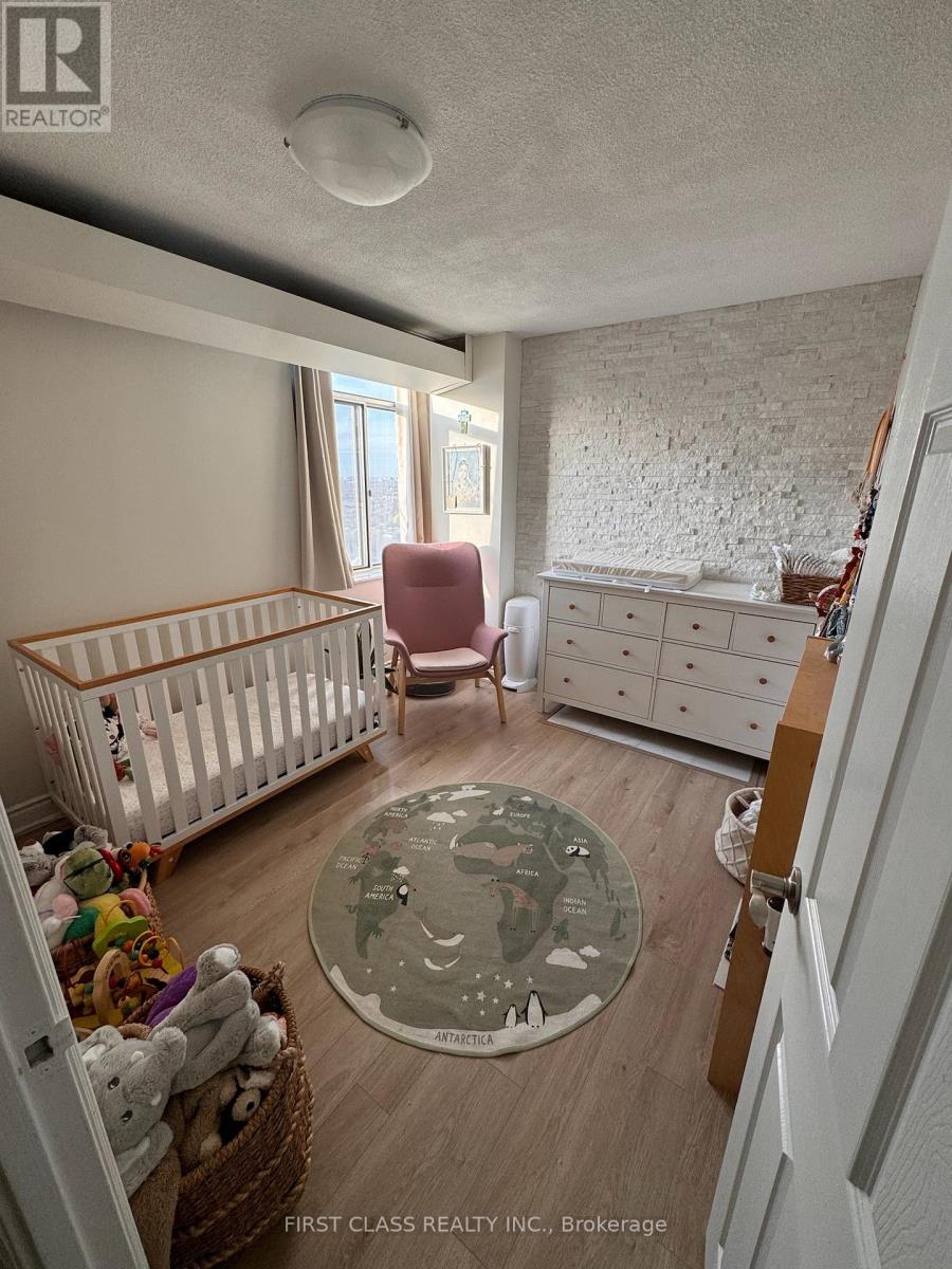 2806 - 3100 Kirwin Avenue, Mississauga, Ontario  L5A 3S6 - Photo 11 - W12527280