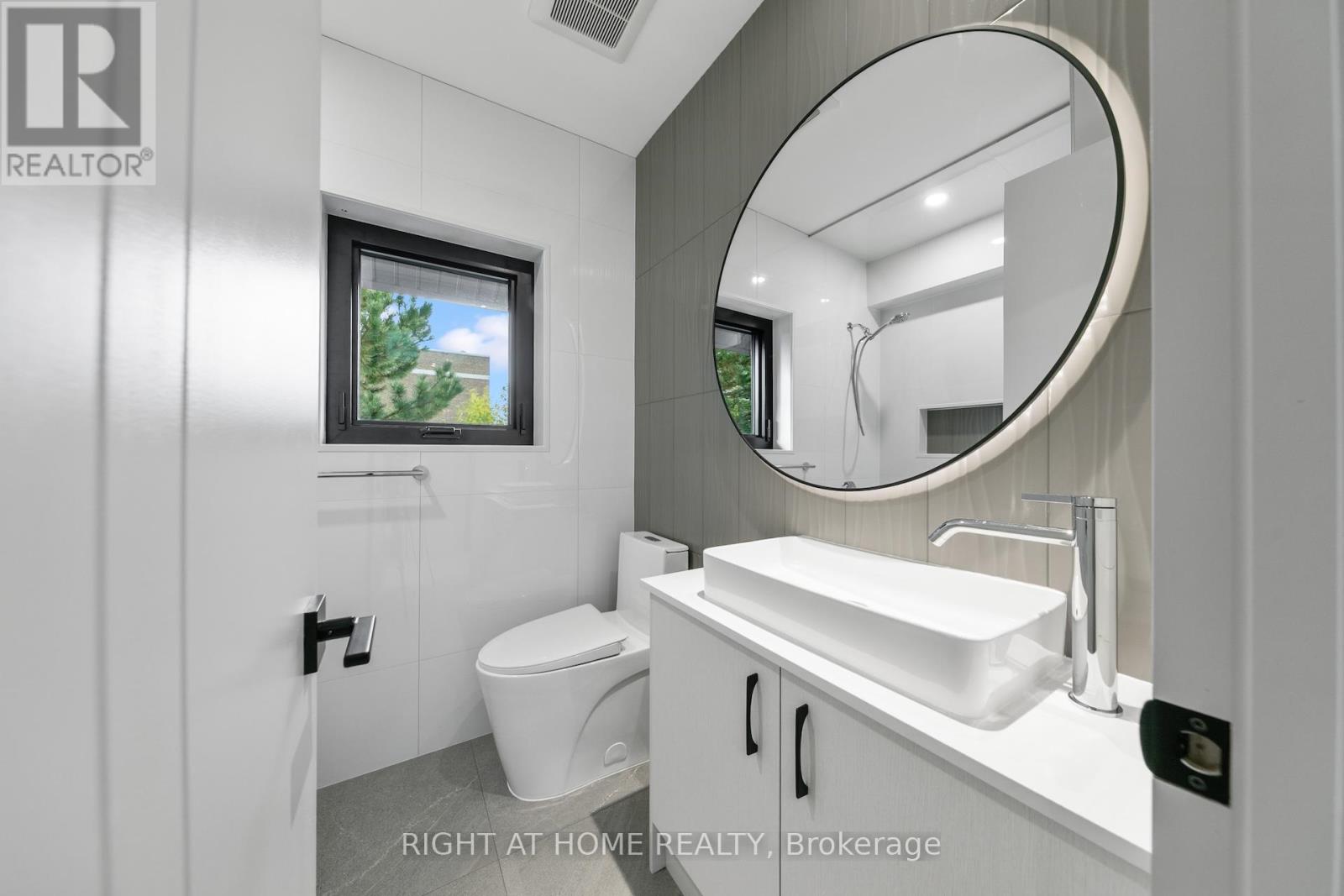 35 Woburn Avenue, Toronto, Ontario  M5M 1K5 - Photo 38 - C12507606