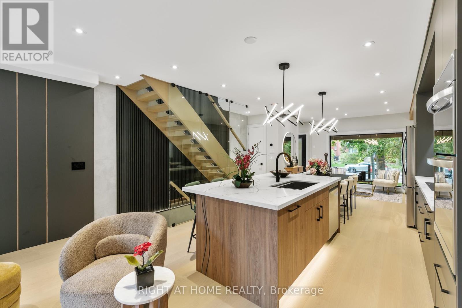 35 Woburn Avenue, Toronto, Ontario  M5M 1K5 - Photo 46 - C12507606