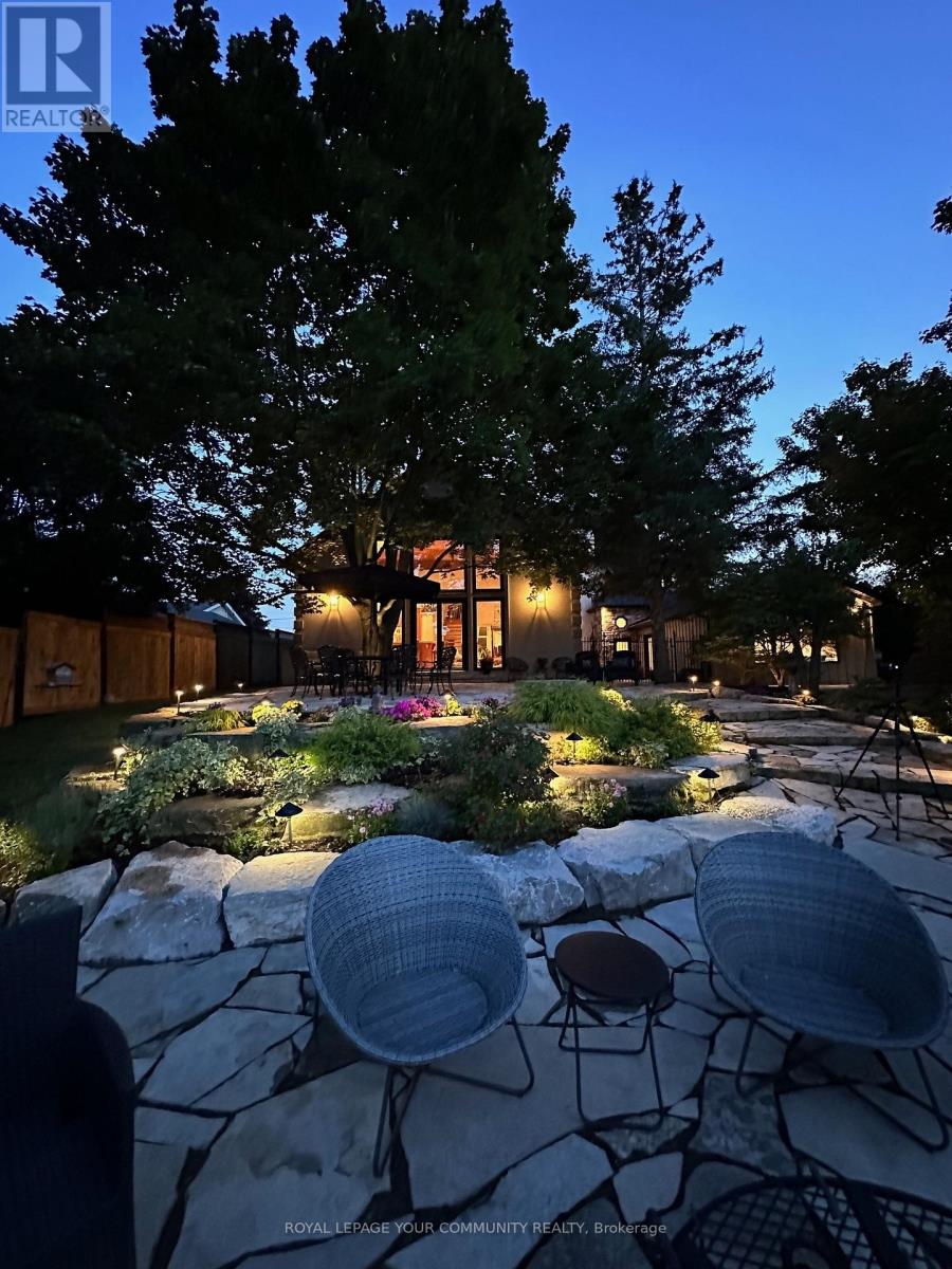 378 Old Bloomington Road, Aurora, Ontario  L4G 0M2 - Photo 10 - N12515176