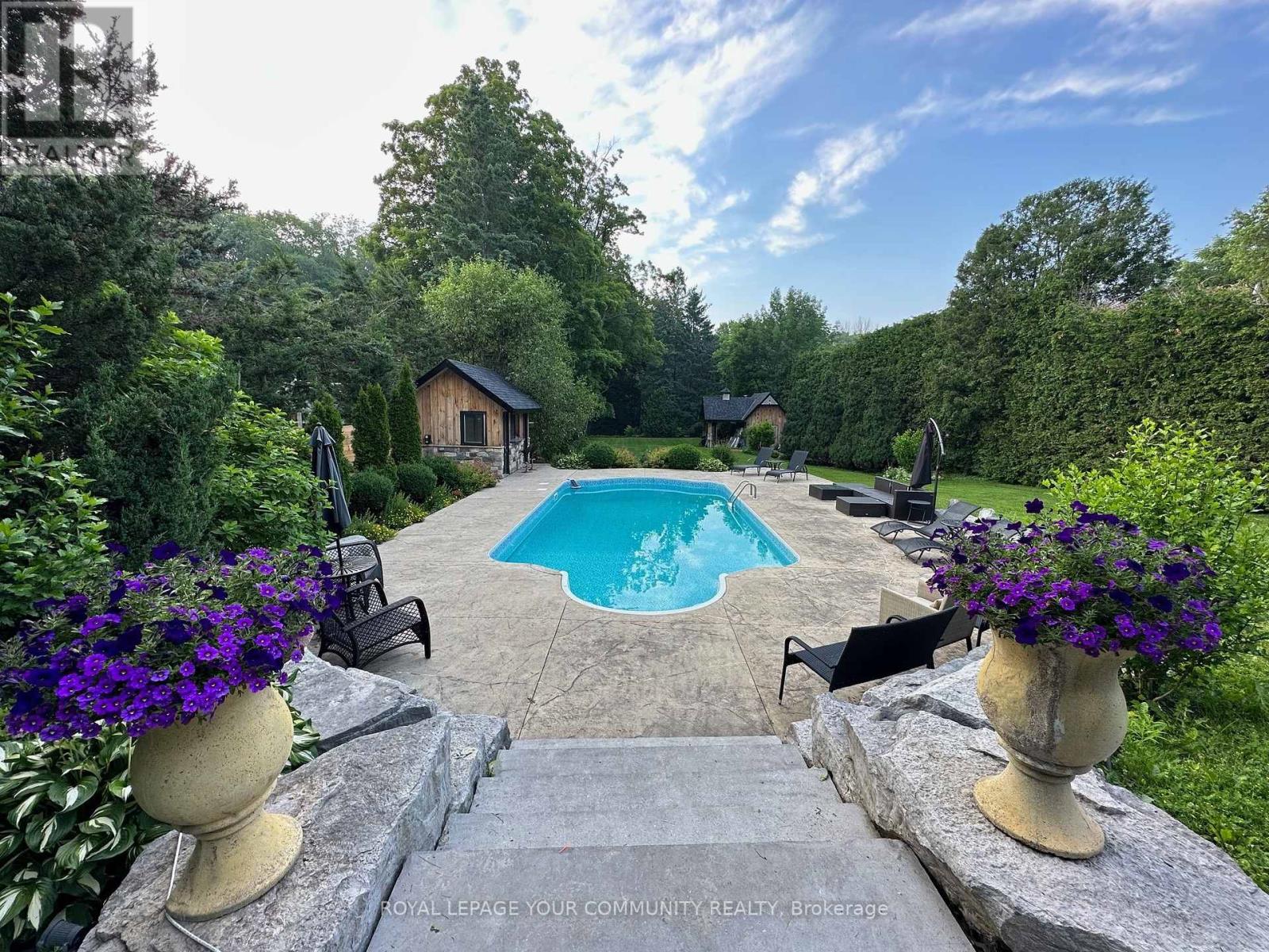 378 Old Bloomington Road, Aurora, Ontario  L4G 0M2 - Photo 14 - N12515176