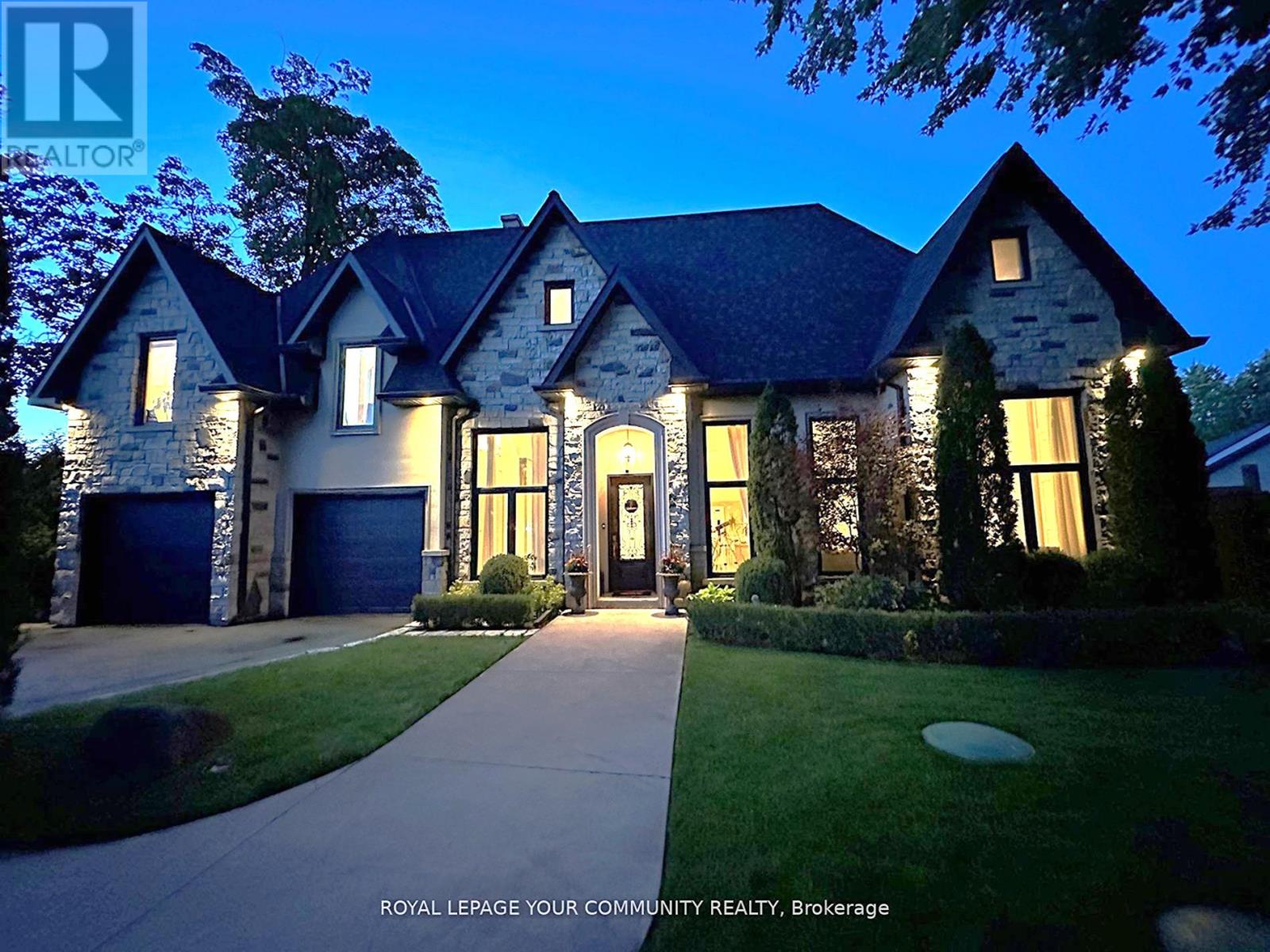 378 OLD BLOOMINGTON ROAD, Aurora, Ontario