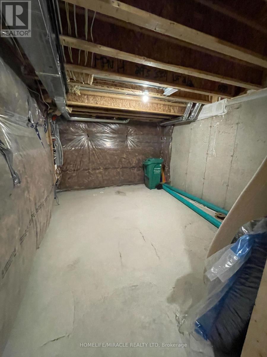 56 Circus Crescent, Brampton, Ontario  L7A 5E3 - Photo 22 - W12524556