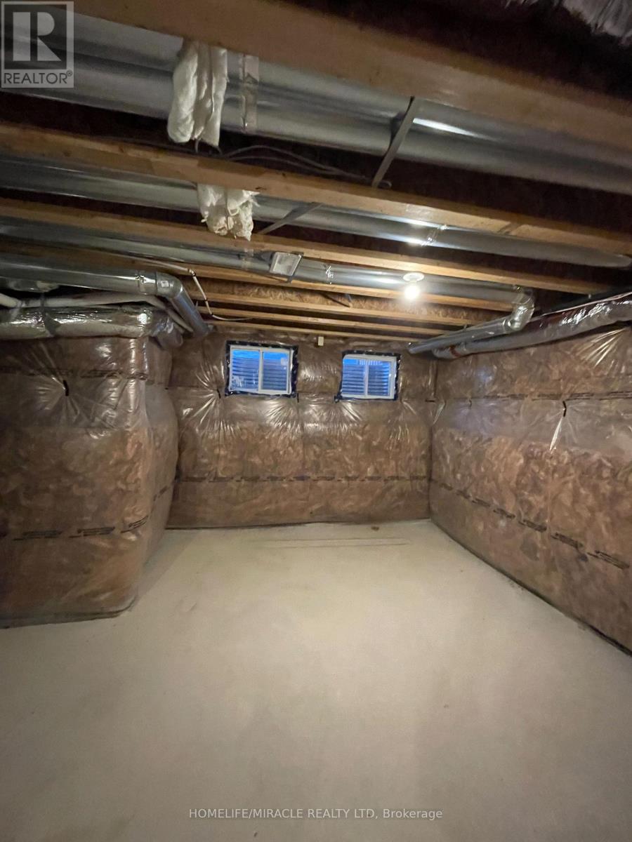 56 Circus Crescent, Brampton, Ontario  L7A 5E3 - Photo 23 - W12524556