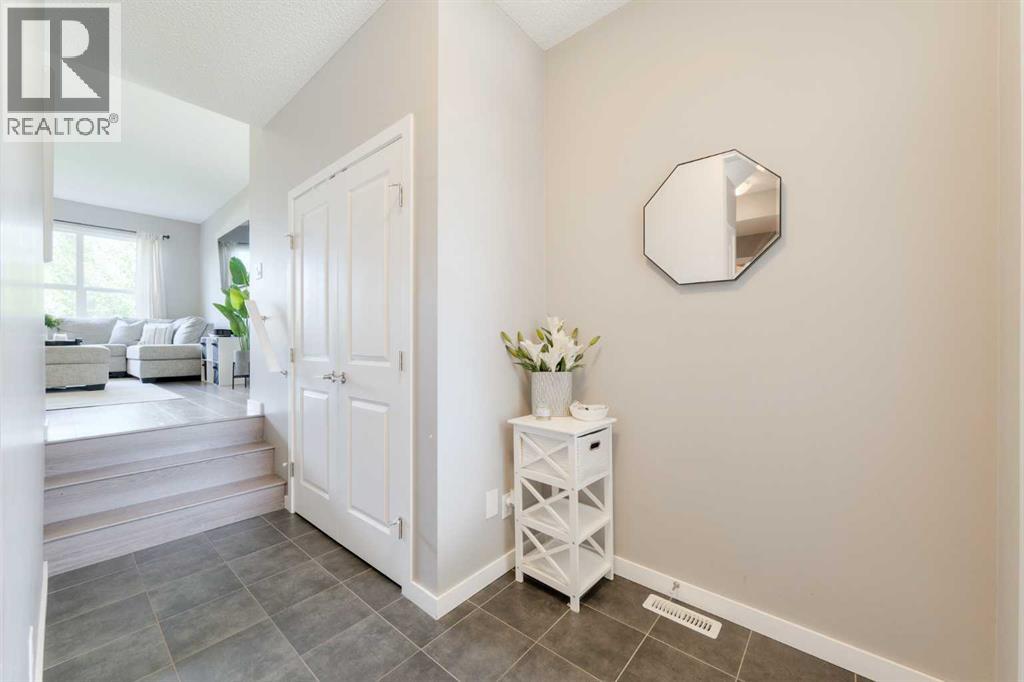 271 River Heights Crescent, Cochrane, Alberta  T4C 0V2 - Photo 9 - A2263116