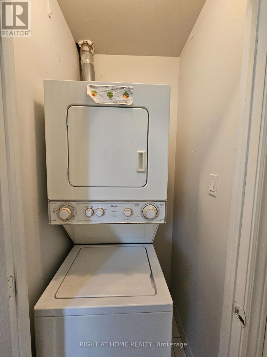 300 - 524 Yonge Street, Toronto, Ontario  M4Y 1X9 - Photo 30 - C12527292