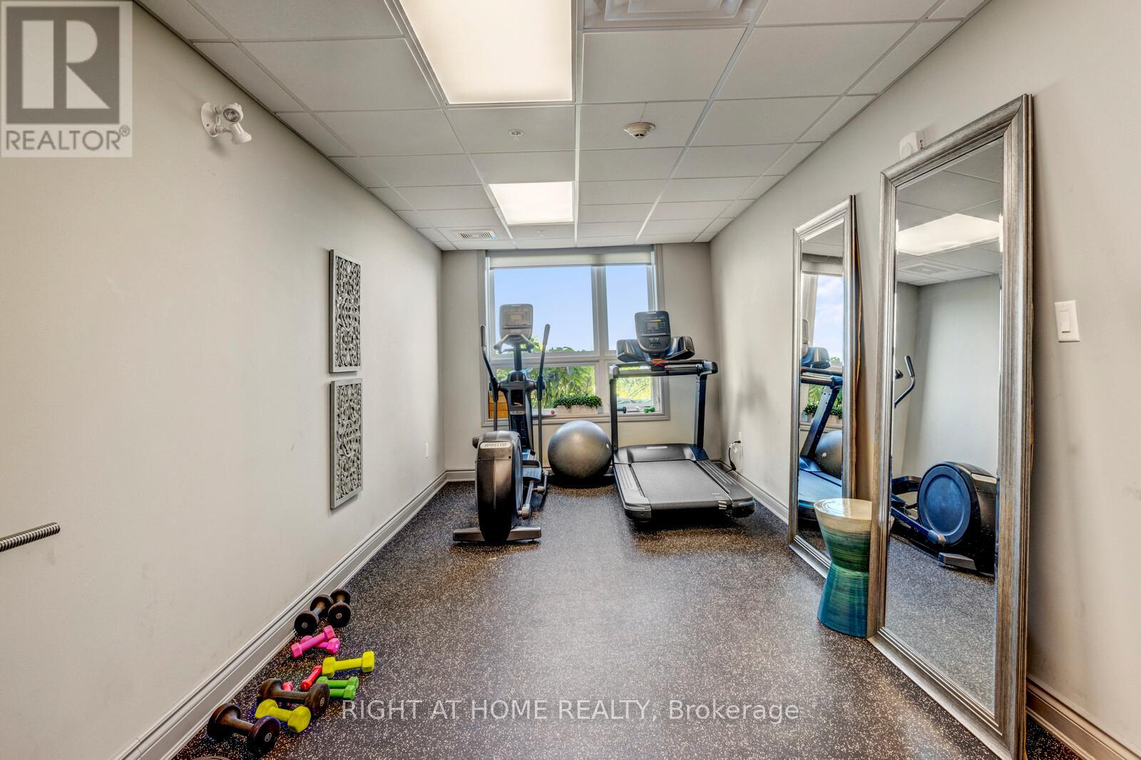 309 - 35 Southshore Crescent, Hamilton, Ontario  L8E 0J2 - Photo 18 - X12527294