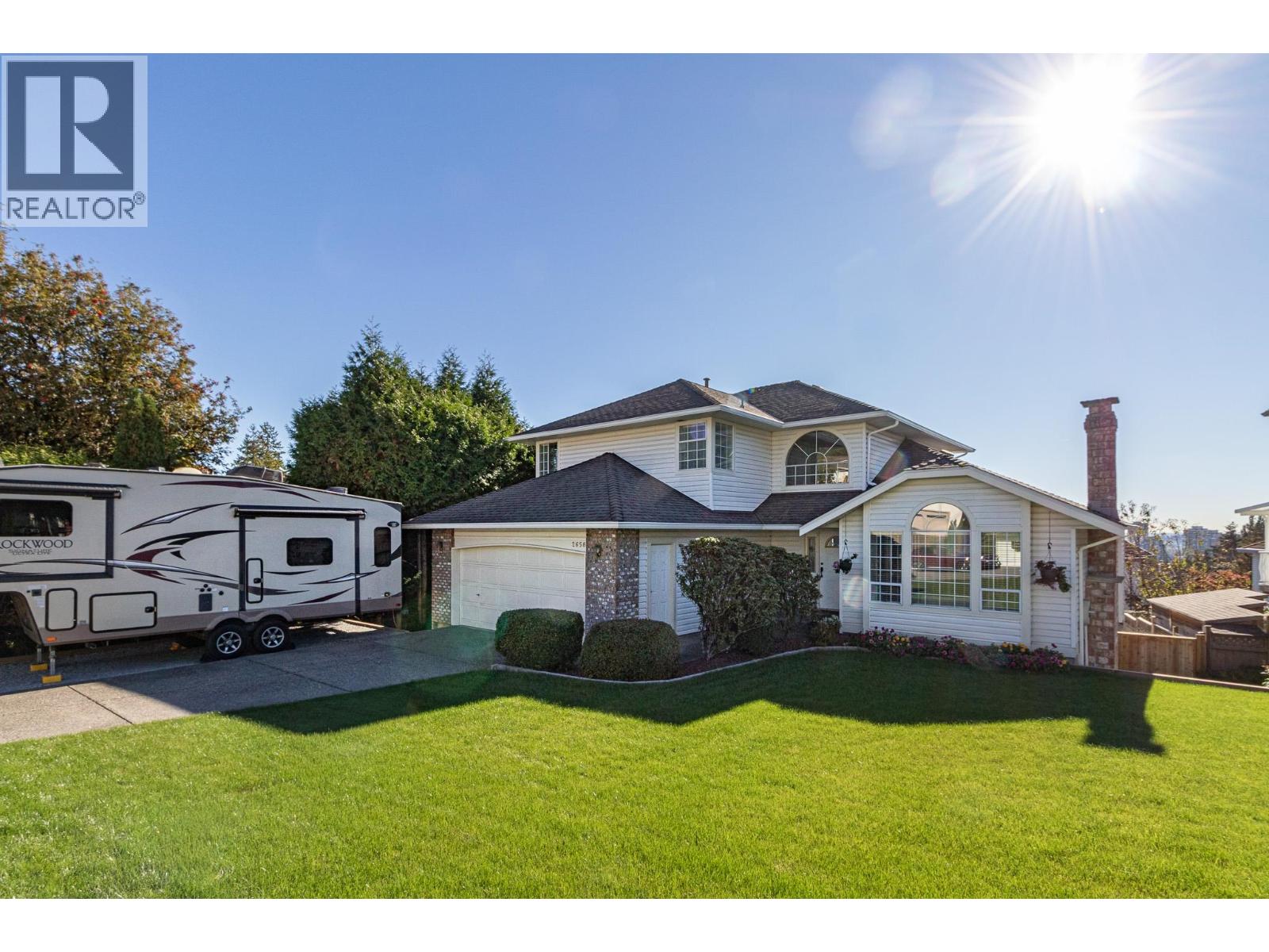 2658 Delahaye Drive, Coquitlam, British Columbia  V3B 7E7 - Photo 2 - R3061581