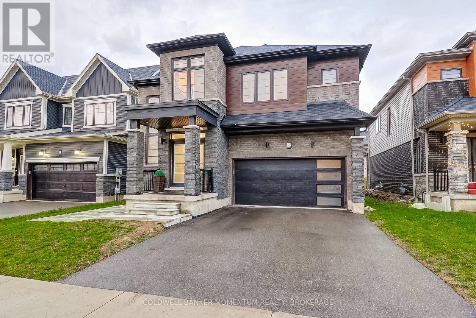 516 Barker Parkway, Thorold, Ontario  L2V 0K1 - Photo 2 - X12527300