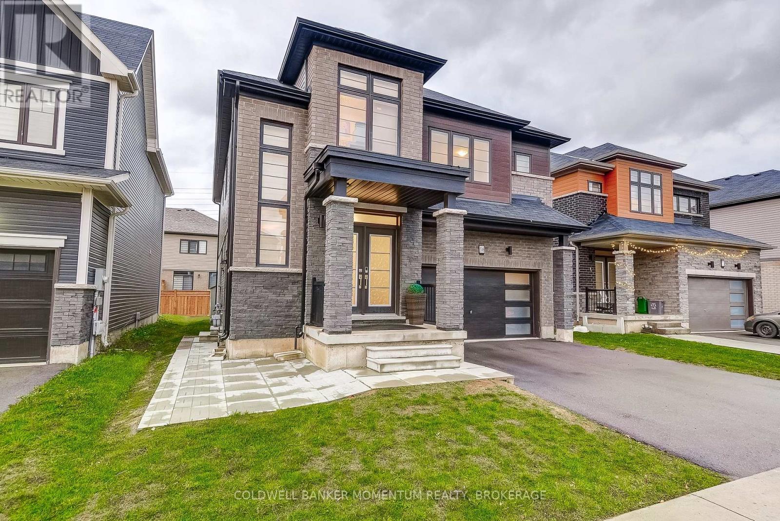 516 Barker Parkway, Thorold, Ontario  L2V 0K1 - Photo 3 - X12527300