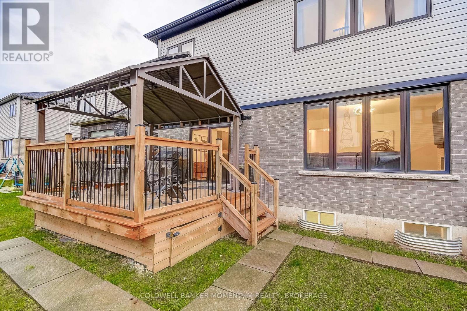 516 Barker Parkway, Thorold, Ontario  L2V 0K1 - Photo 44 - X12527300