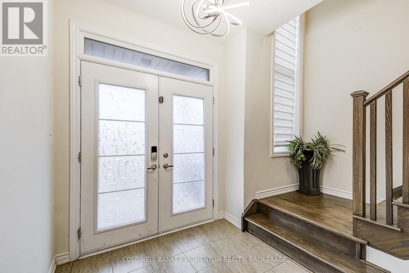 516 Barker Parkway, Thorold, Ontario  L2V 0K1 - Photo 5 - X12527300