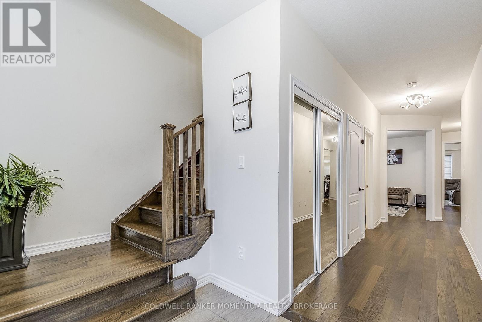 516 Barker Parkway, Thorold, Ontario  L2V 0K1 - Photo 6 - X12527300