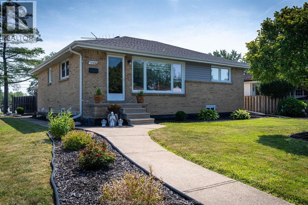 1006 BUCKINGHAM ROAD, Windsor, Ontario