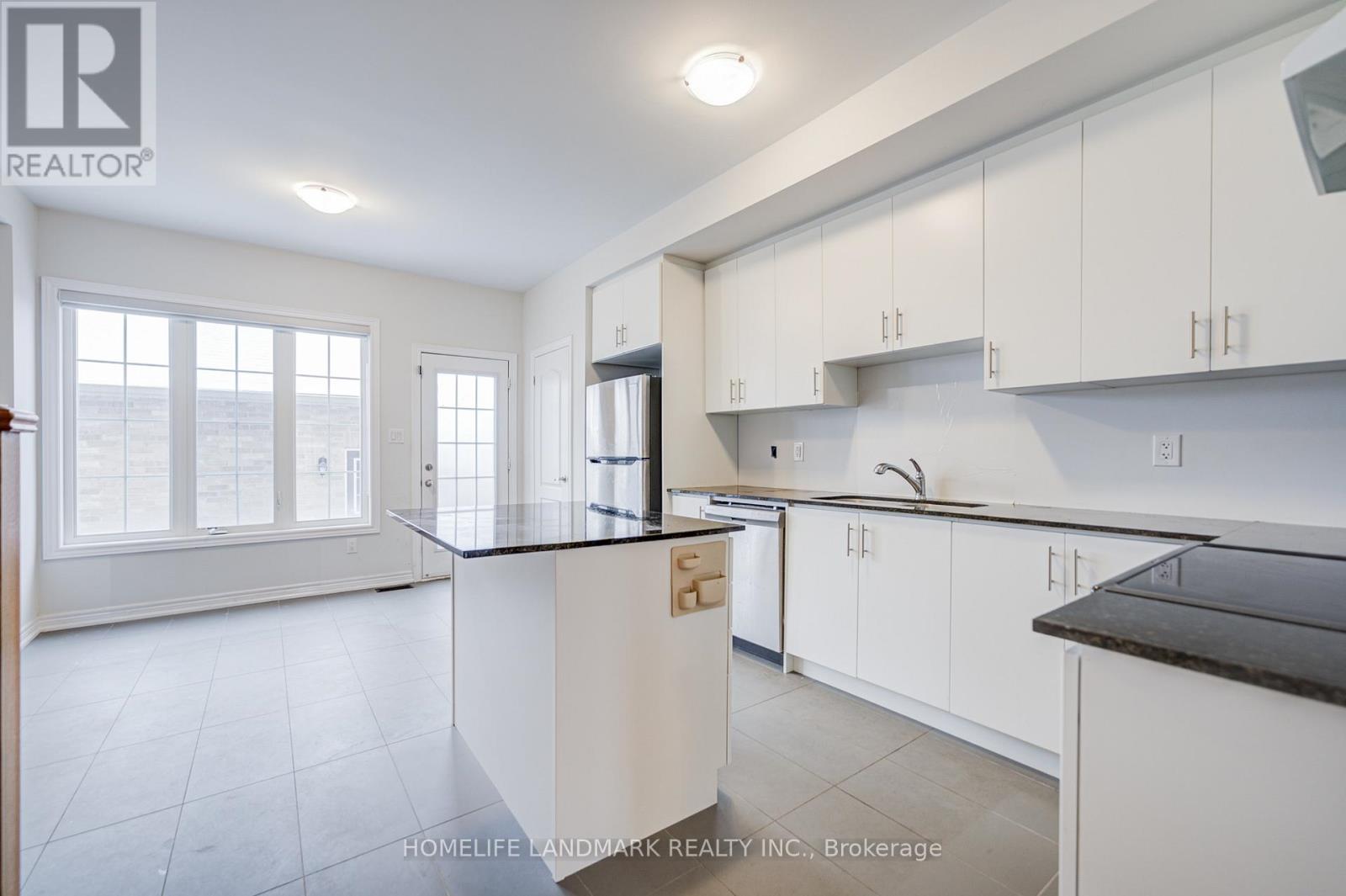 555 White's Hill Avenue, Markham, Ontario  L6B 1N9 - Photo 14 - N12527302