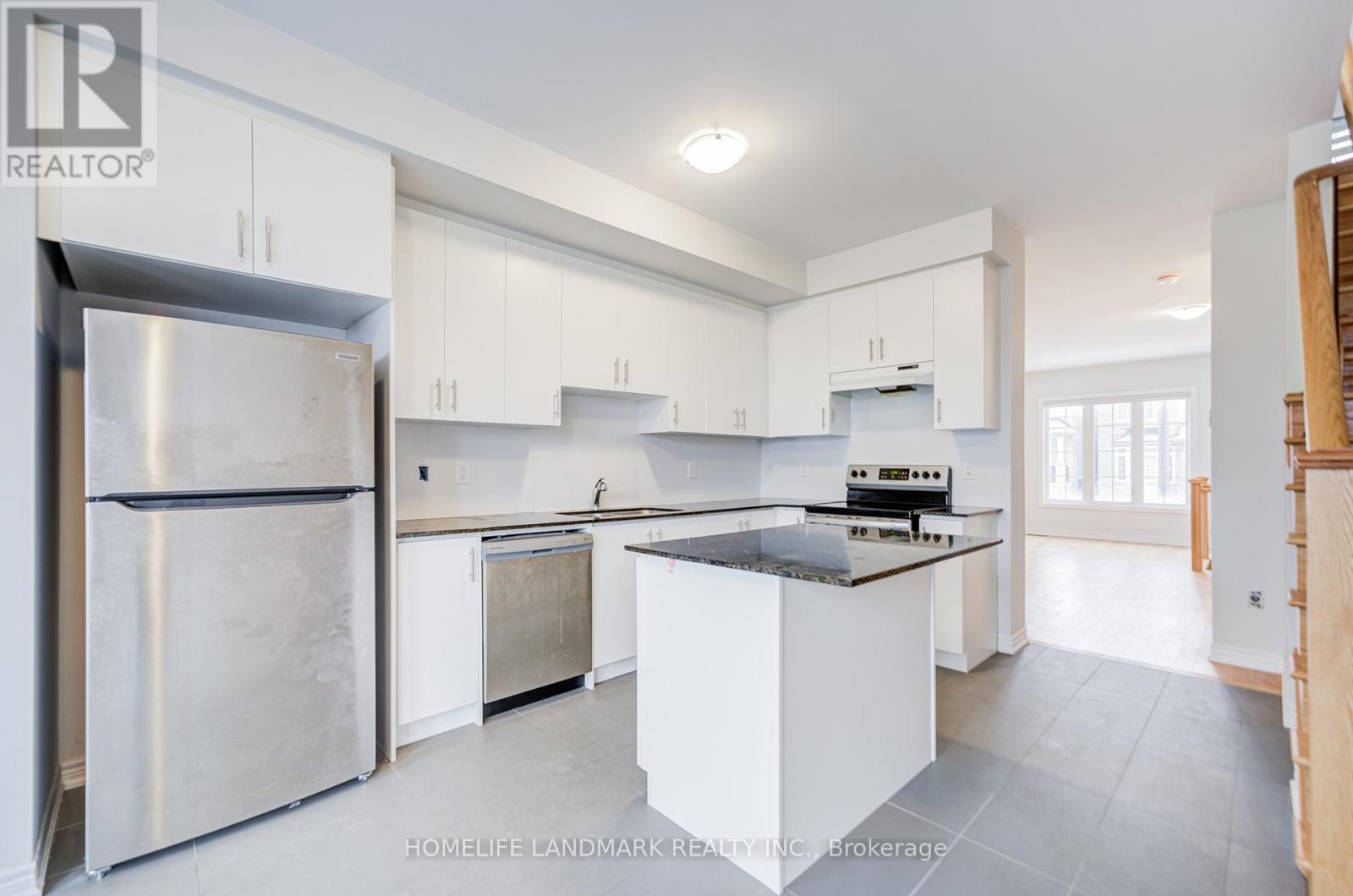 555 White's Hill Avenue, Markham, Ontario  L6B 1N9 - Photo 16 - N12527302