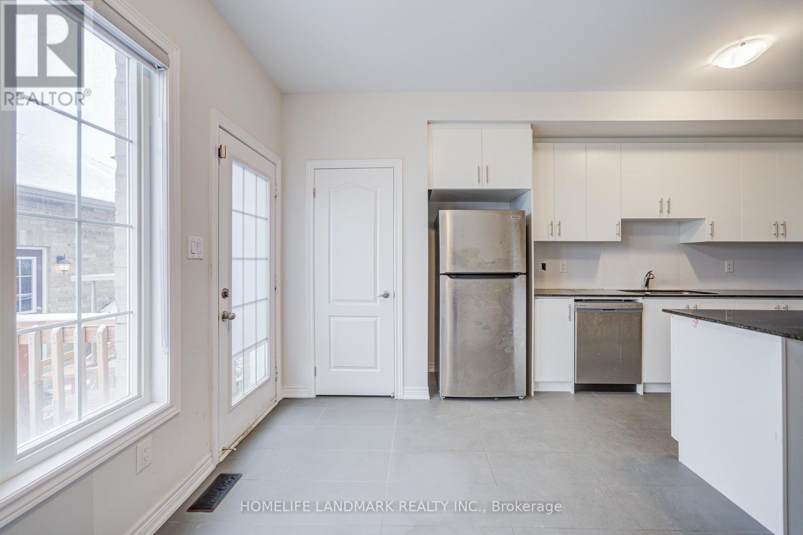 555 White's Hill Avenue, Markham, Ontario  L6B 1N9 - Photo 21 - N12527302