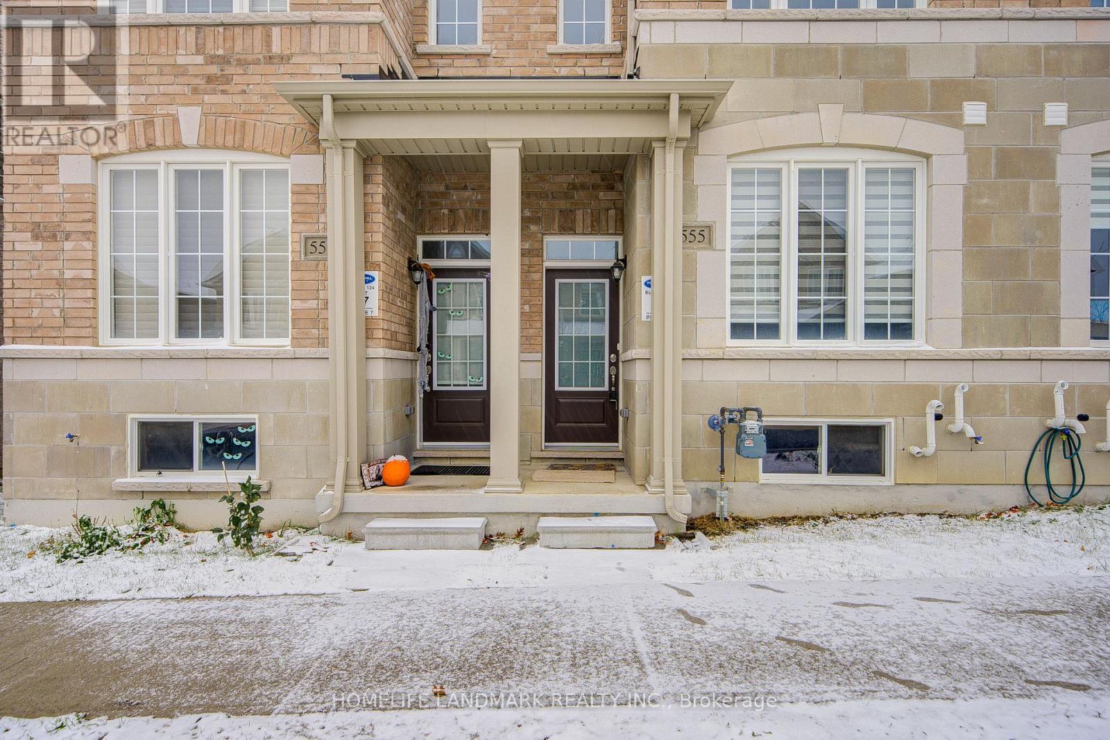 555 White's Hill Avenue, Markham, Ontario  L6B 1N9 - Photo 4 - N12527302