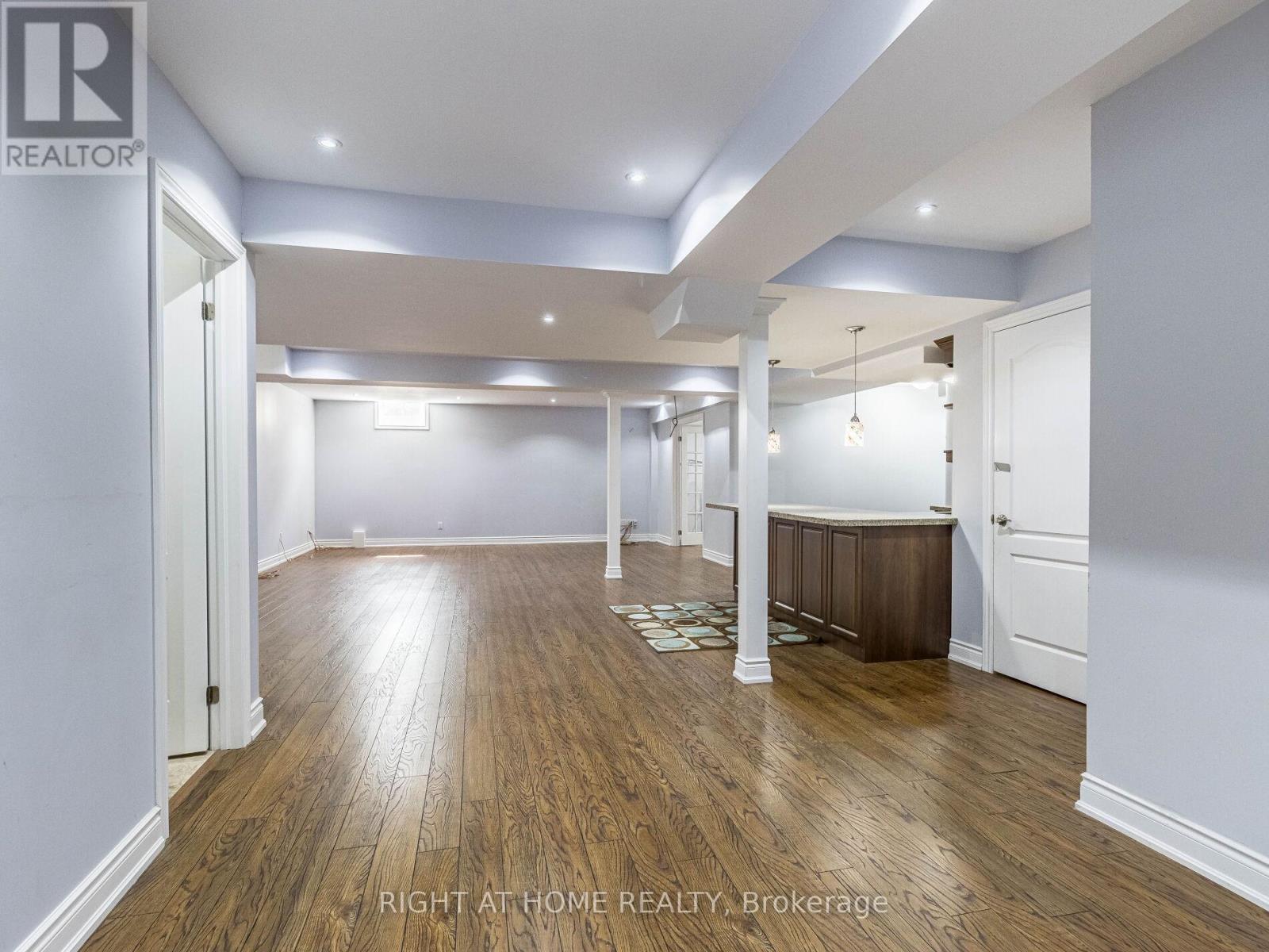 2340 Thruxton Drive, Oakville, Ontario  L6H 0C5 - Photo 32 - W12527296