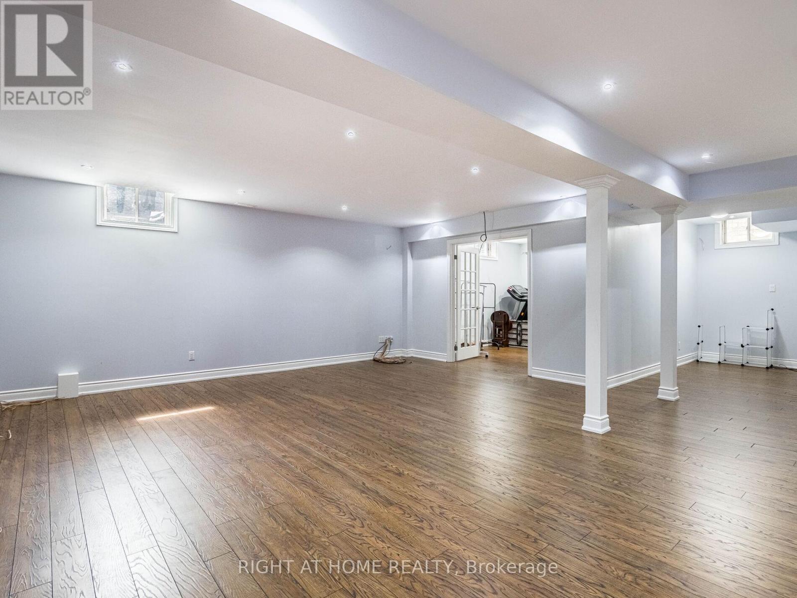 2340 Thruxton Drive, Oakville, Ontario  L6H 0C5 - Photo 34 - W12527296