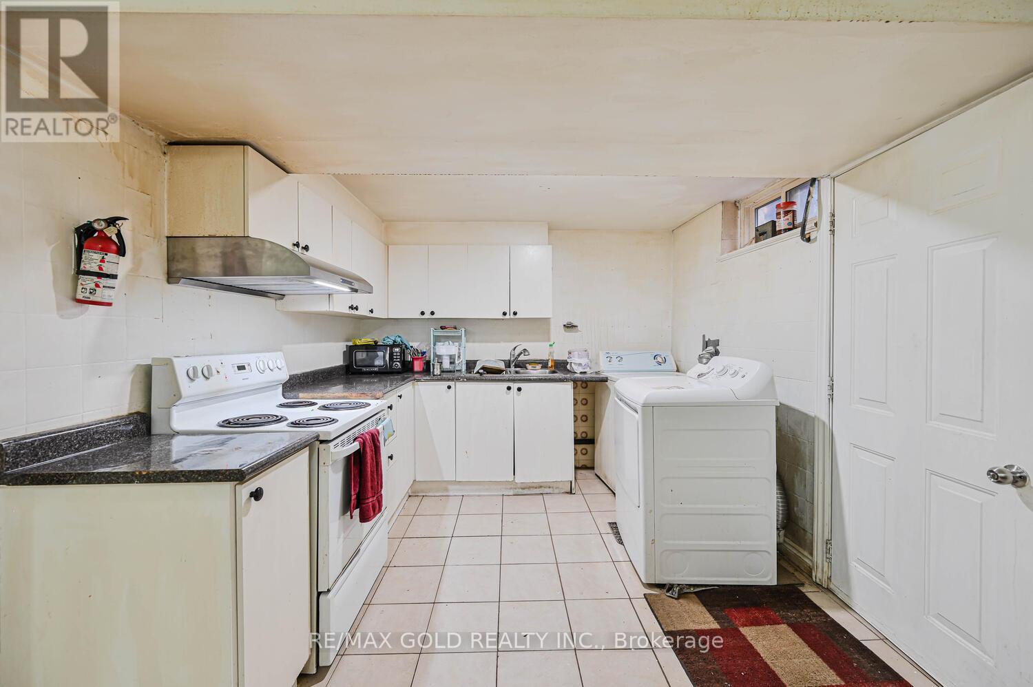 52 Crawford Drive, Brampton, Ontario  L6V 2C7 - Photo 30 - W12527304