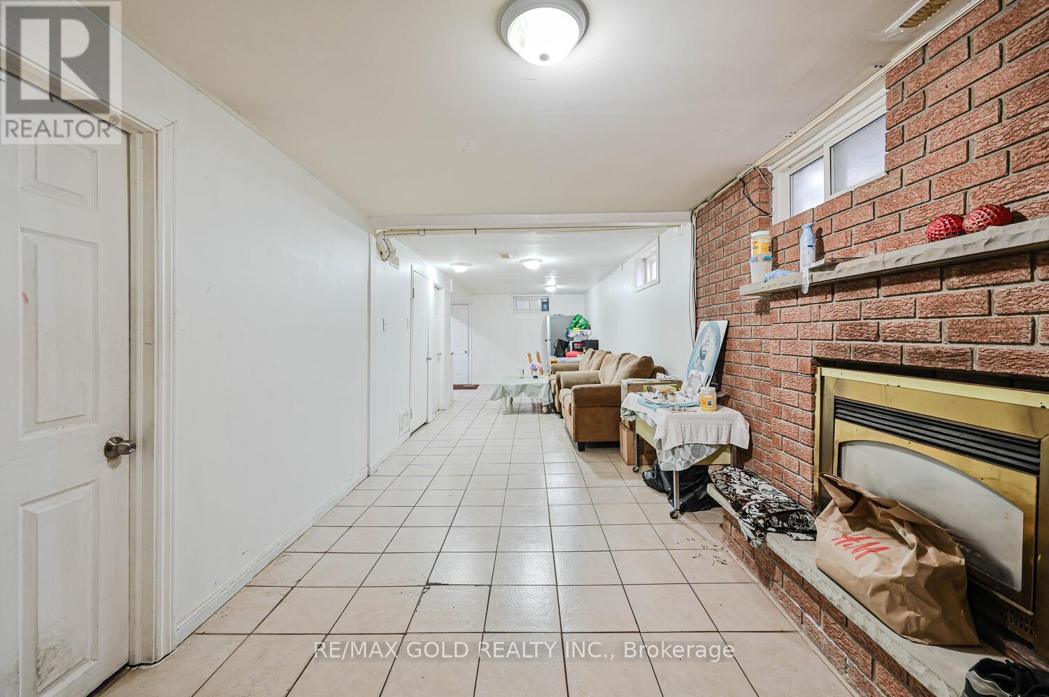 52 Crawford Drive, Brampton, Ontario  L6V 2C7 - Photo 34 - W12527304