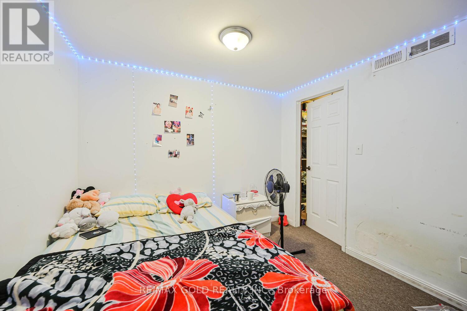 52 Crawford Drive, Brampton, Ontario  L6V 2C7 - Photo 37 - W12527304