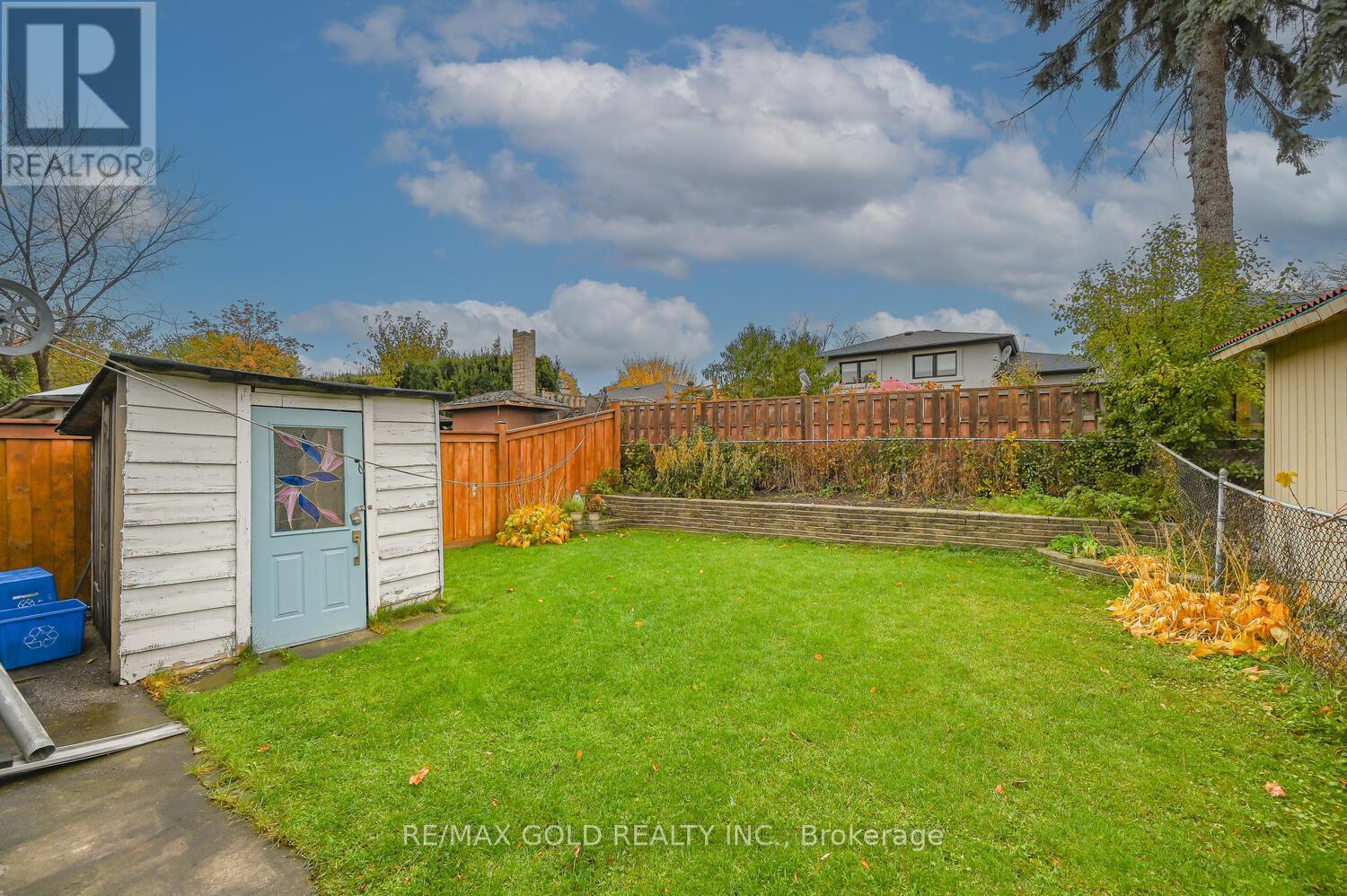 52 Crawford Drive, Brampton, Ontario  L6V 2C7 - Photo 40 - W12527304