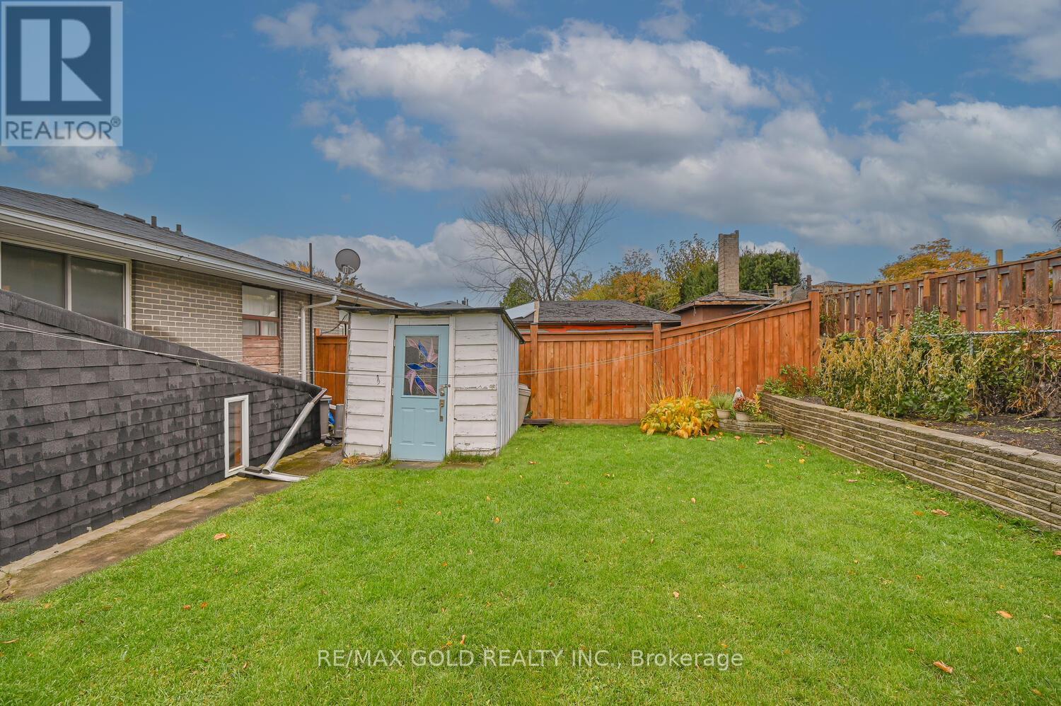 52 Crawford Drive, Brampton, Ontario  L6V 2C7 - Photo 42 - W12527304