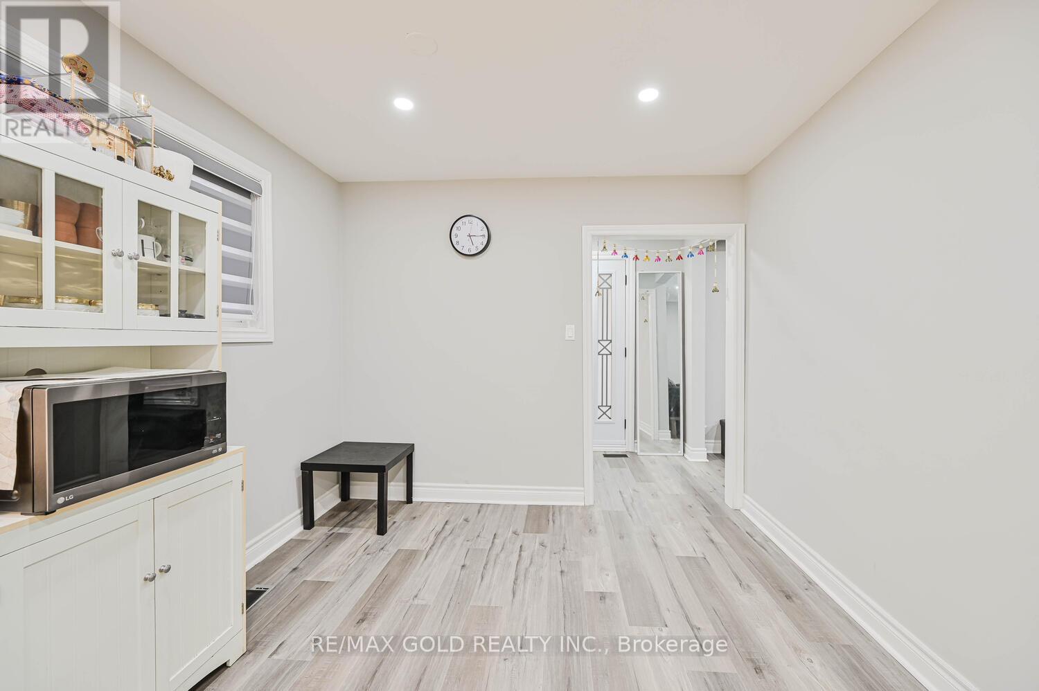 3724 Darla Drive, Mississauga, Ontario  L4T 2C9 - Photo 12 - W12526664