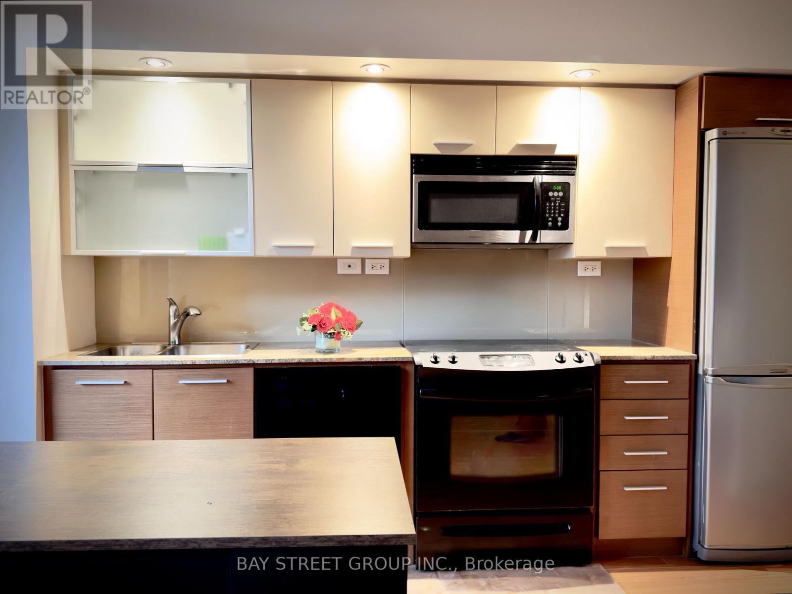 238 - 8 Telegram Mews, Toronto, Ontario  M5V 3V4 - Photo 8 - C12527322