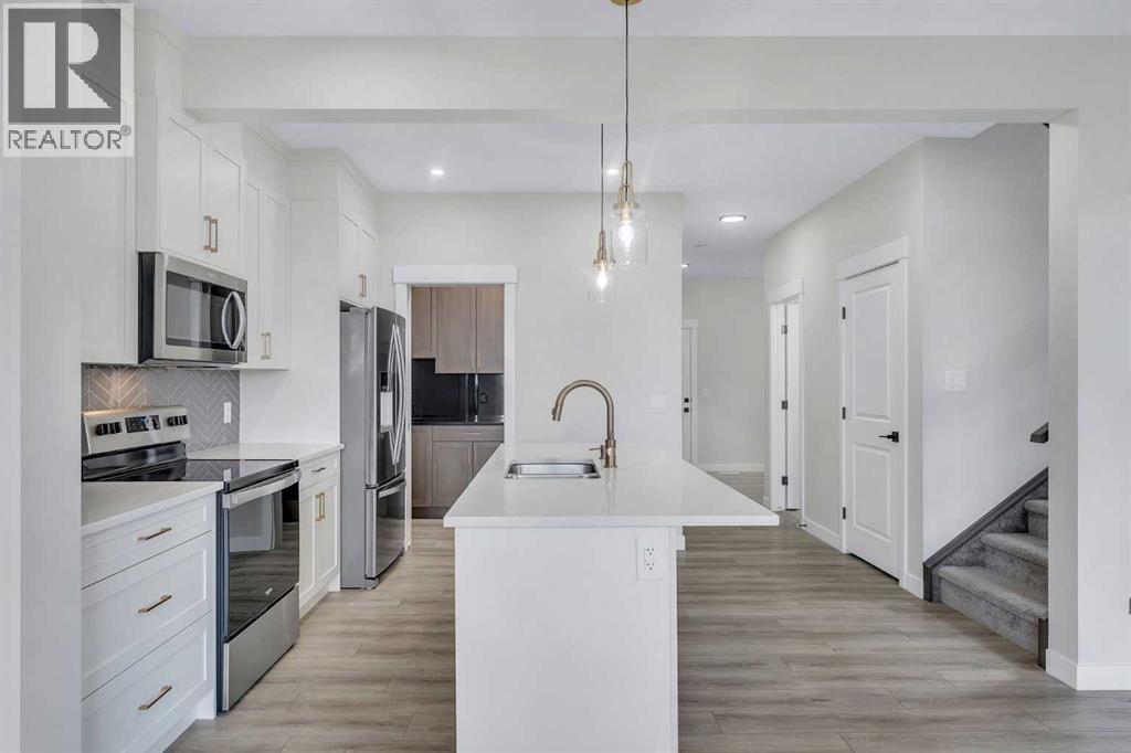 592 Savanna Crescent Ne, Calgary, Alberta  T3J 5P1 - Photo 5 - A2264996