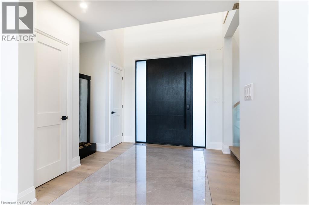 256 Mountain Road, Grimsby, Ontario L3M 4E7 - Photo 2 - 40786939