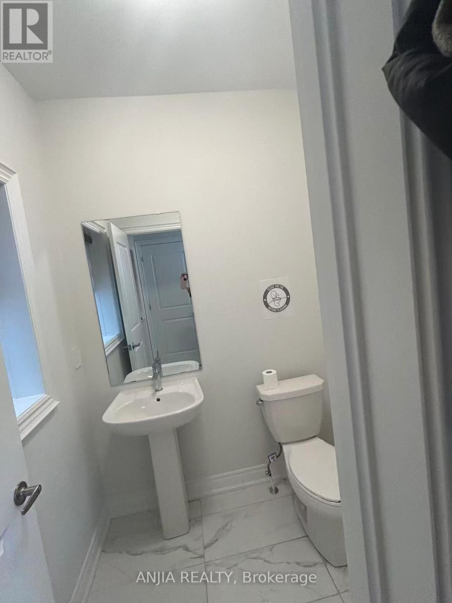 13 Albert Newell Drive, Markham, Ontario  L6B 1R8 - Photo 10 - N12527330